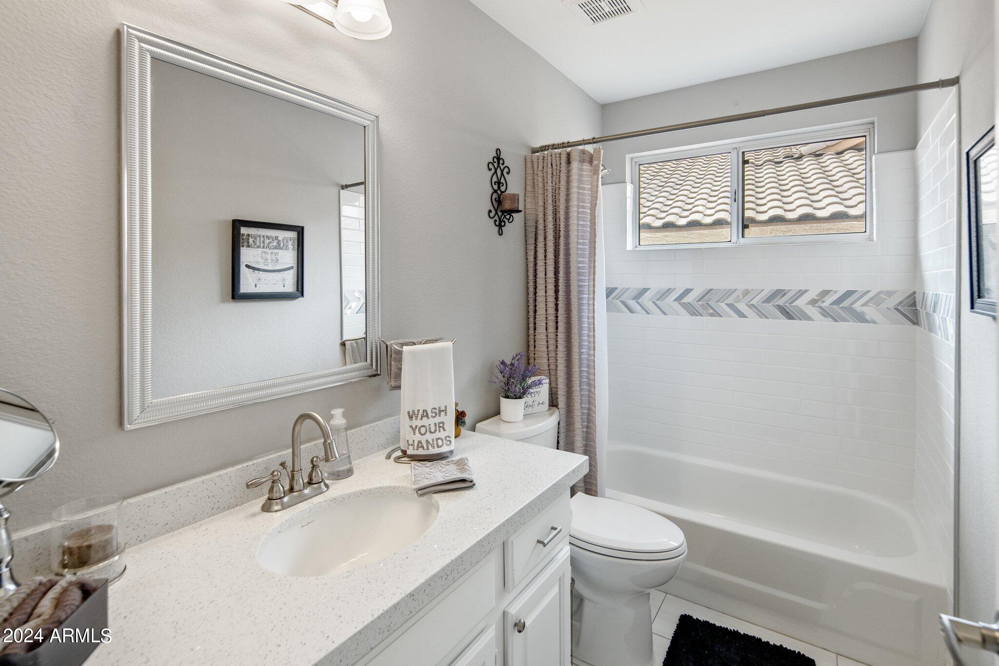 8928 W ROSEMONTE Drive