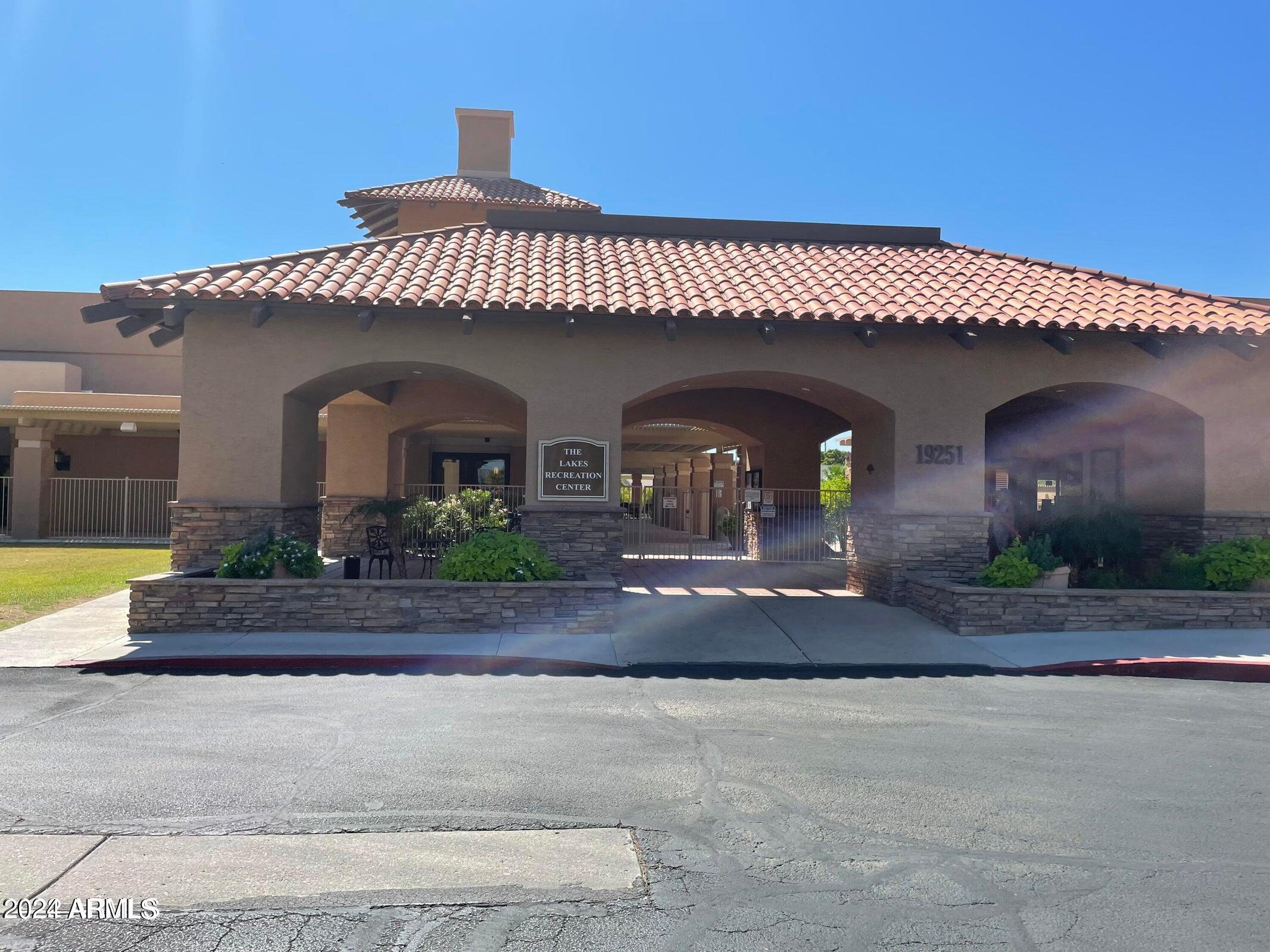 8928 W ROSEMONTE Drive