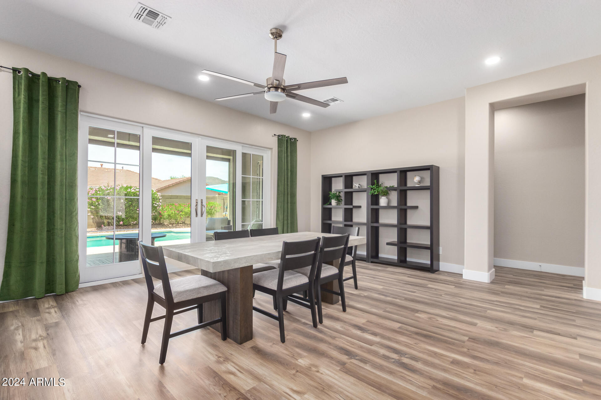 2304 W SAX CANYON Lane