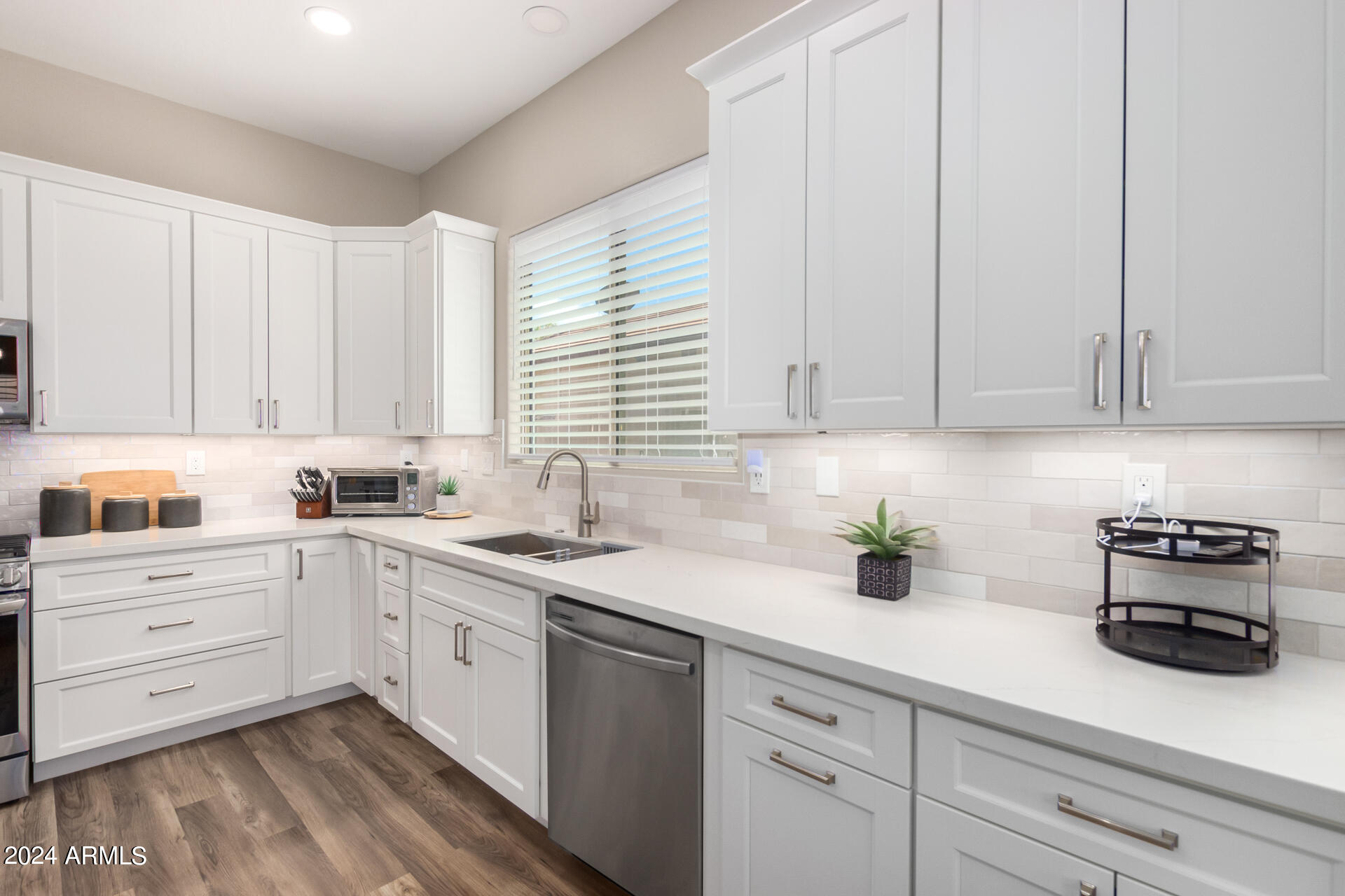 2304 W SAX CANYON Lane