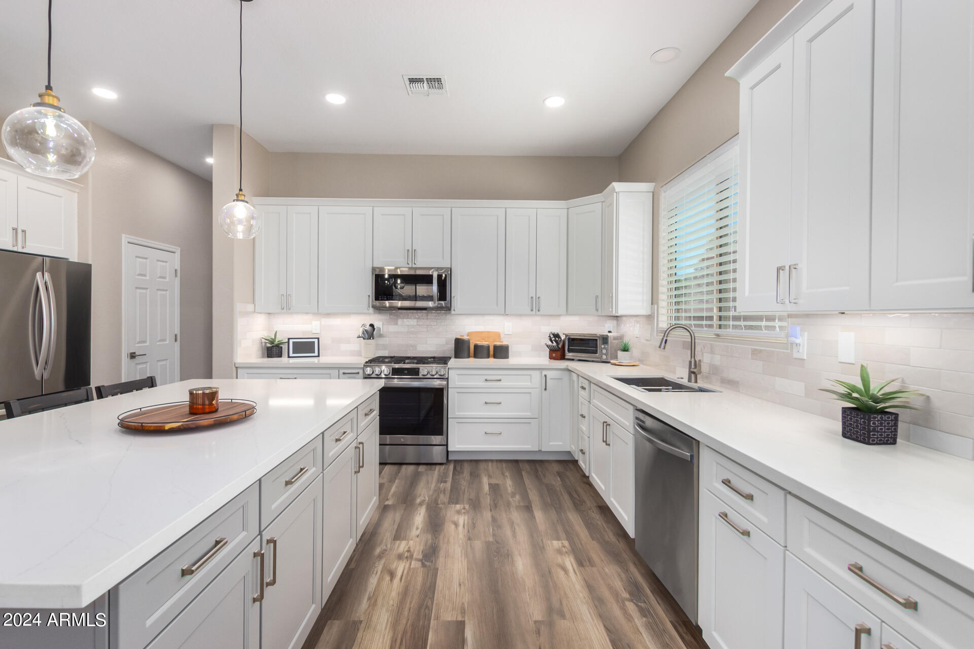 2304 W SAX CANYON Lane