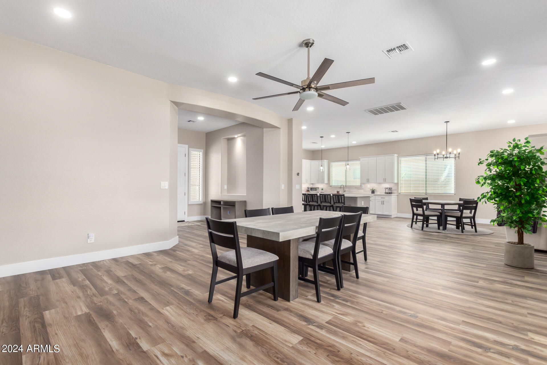 2304 W SAX CANYON Lane