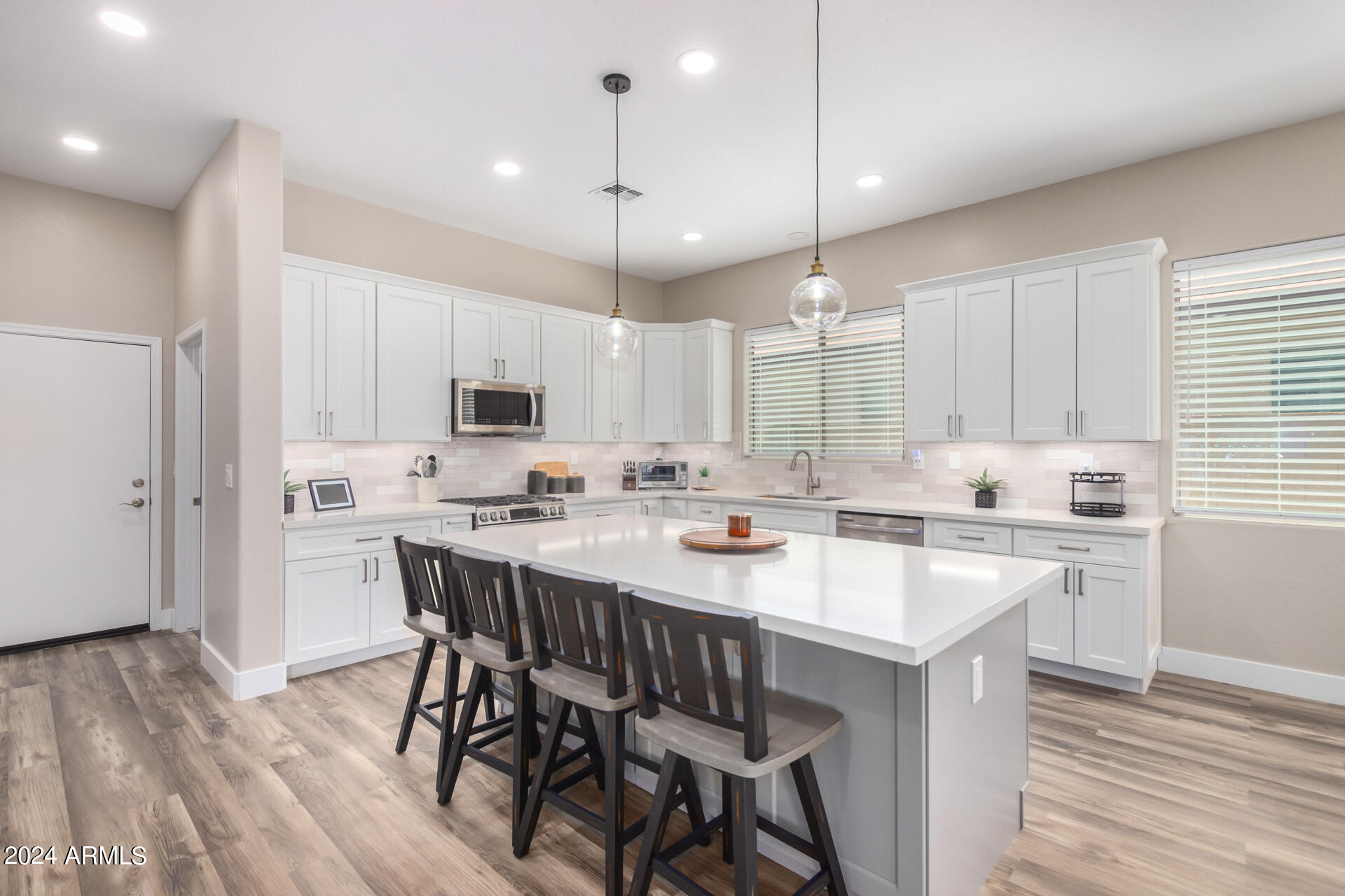 2304 W SAX CANYON Lane