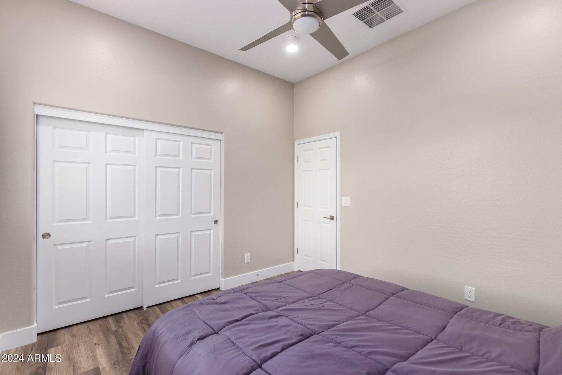 2304 W SAX CANYON Lane