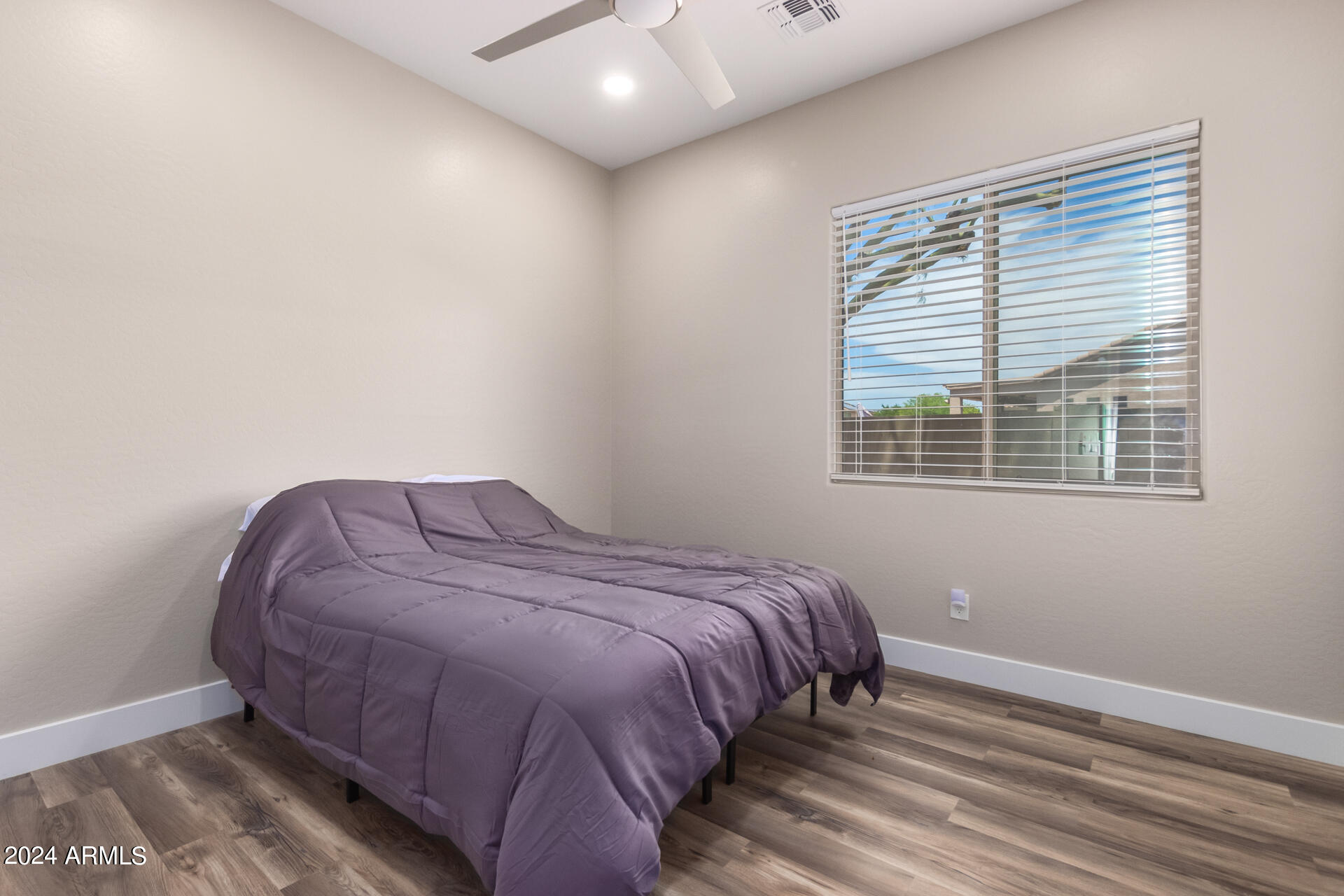 2304 W SAX CANYON Lane