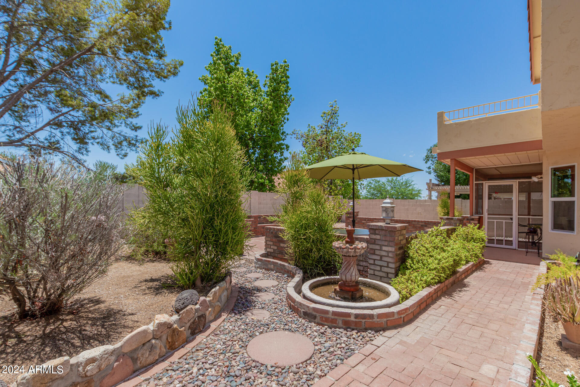 1937 E WESCOTT Drive