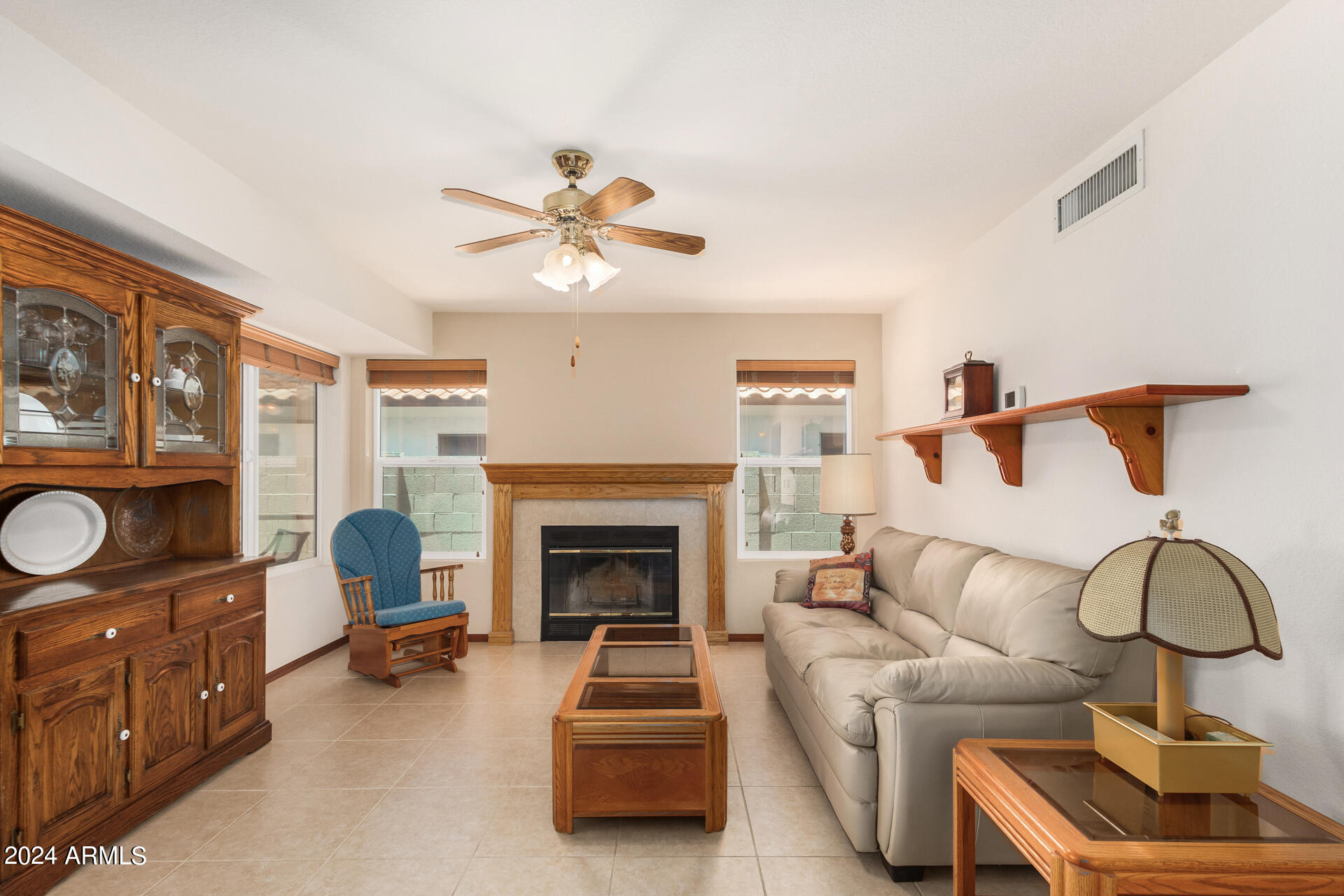 1937 E WESCOTT Drive