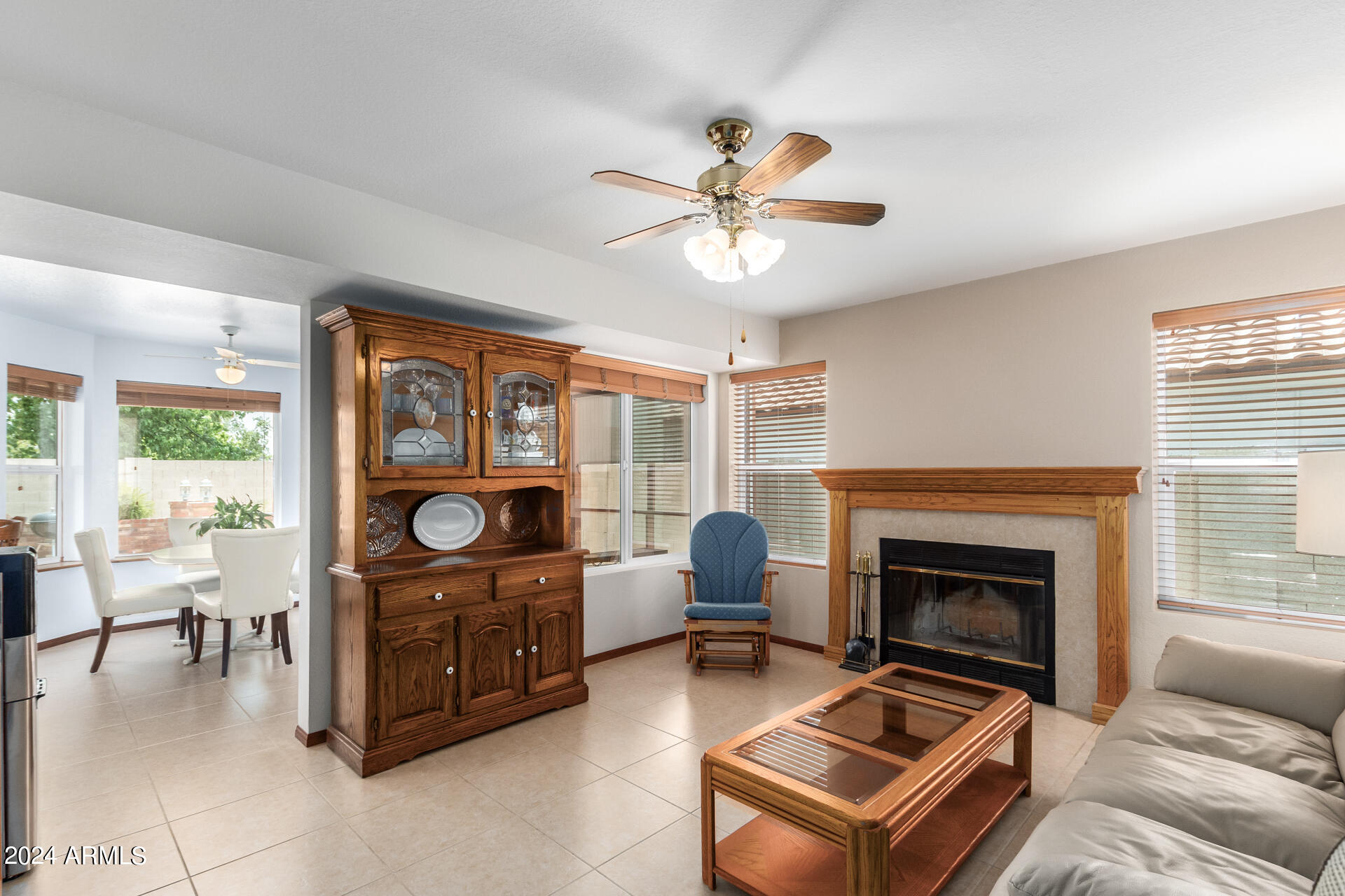 1937 E WESCOTT Drive