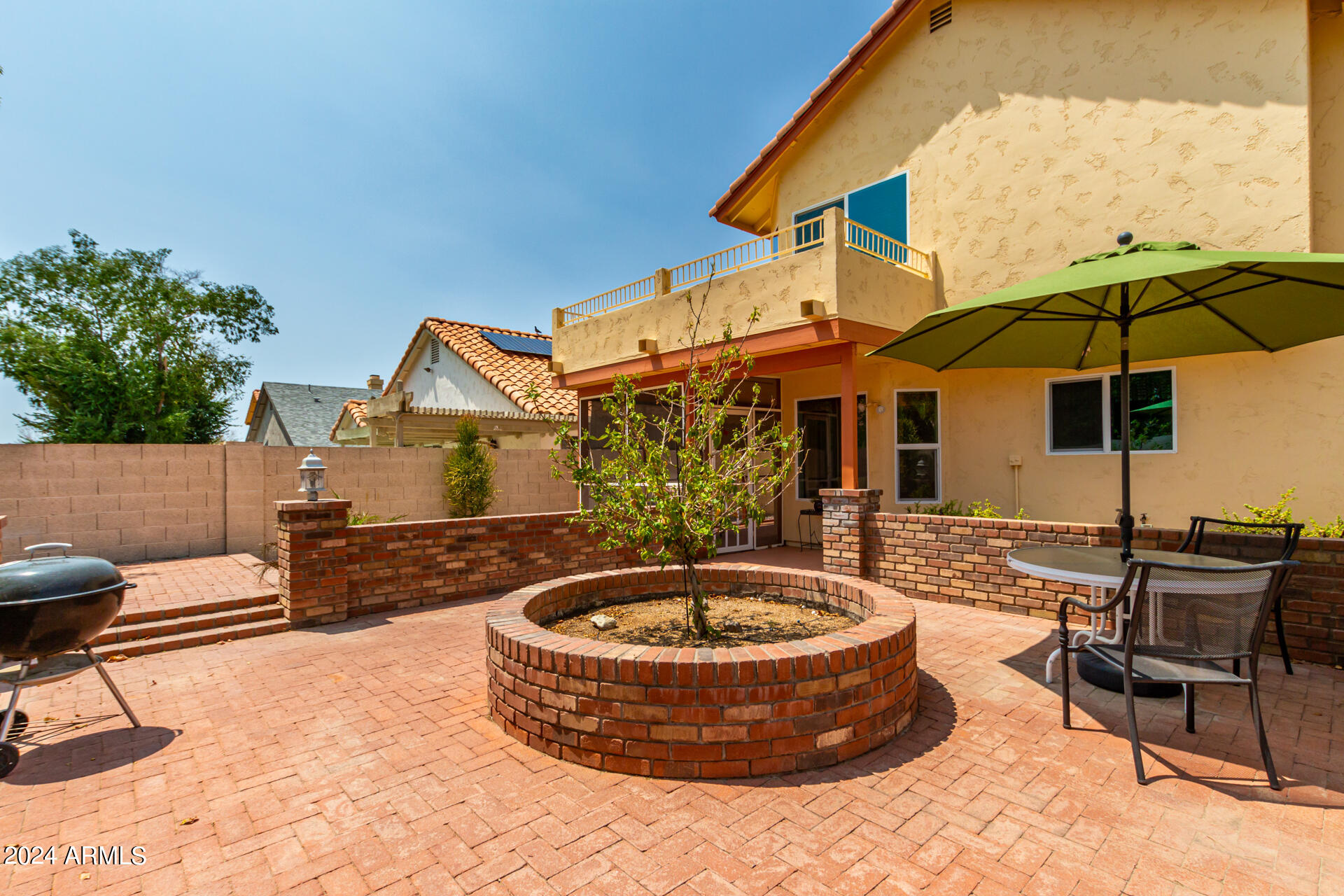 1937 E WESCOTT Drive