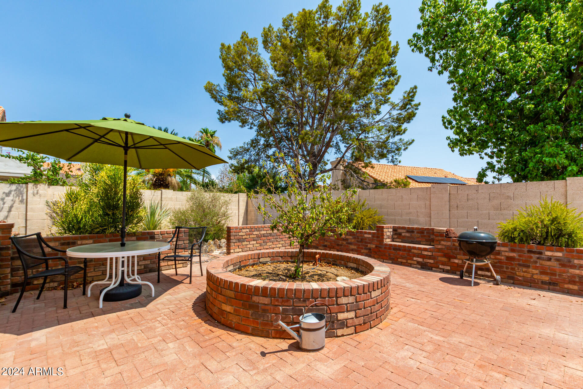 1937 E WESCOTT Drive