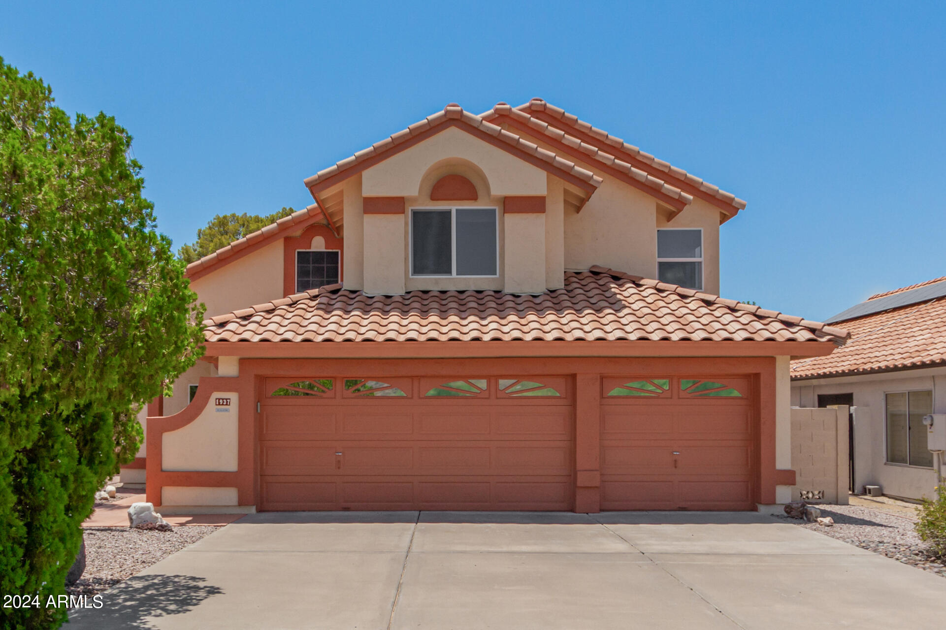 1937 E WESCOTT Drive