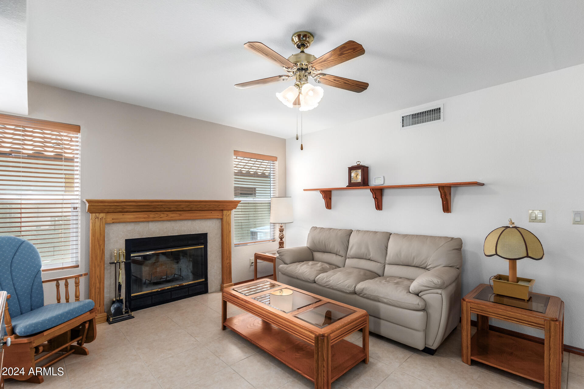 1937 E WESCOTT Drive