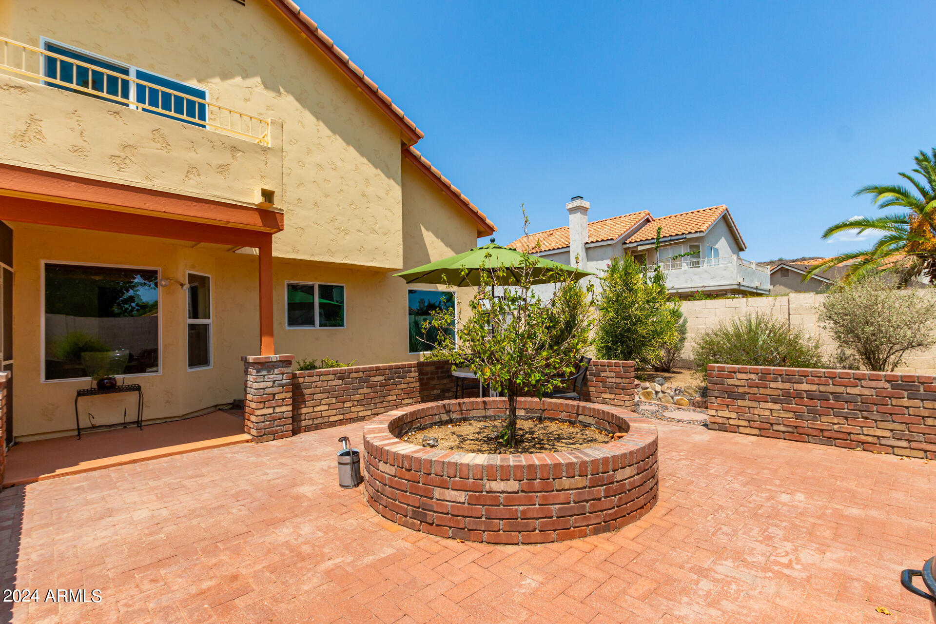 1937 E WESCOTT Drive