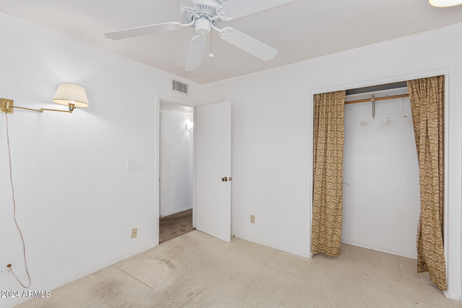 2100 W LEMON TREE Place, 44