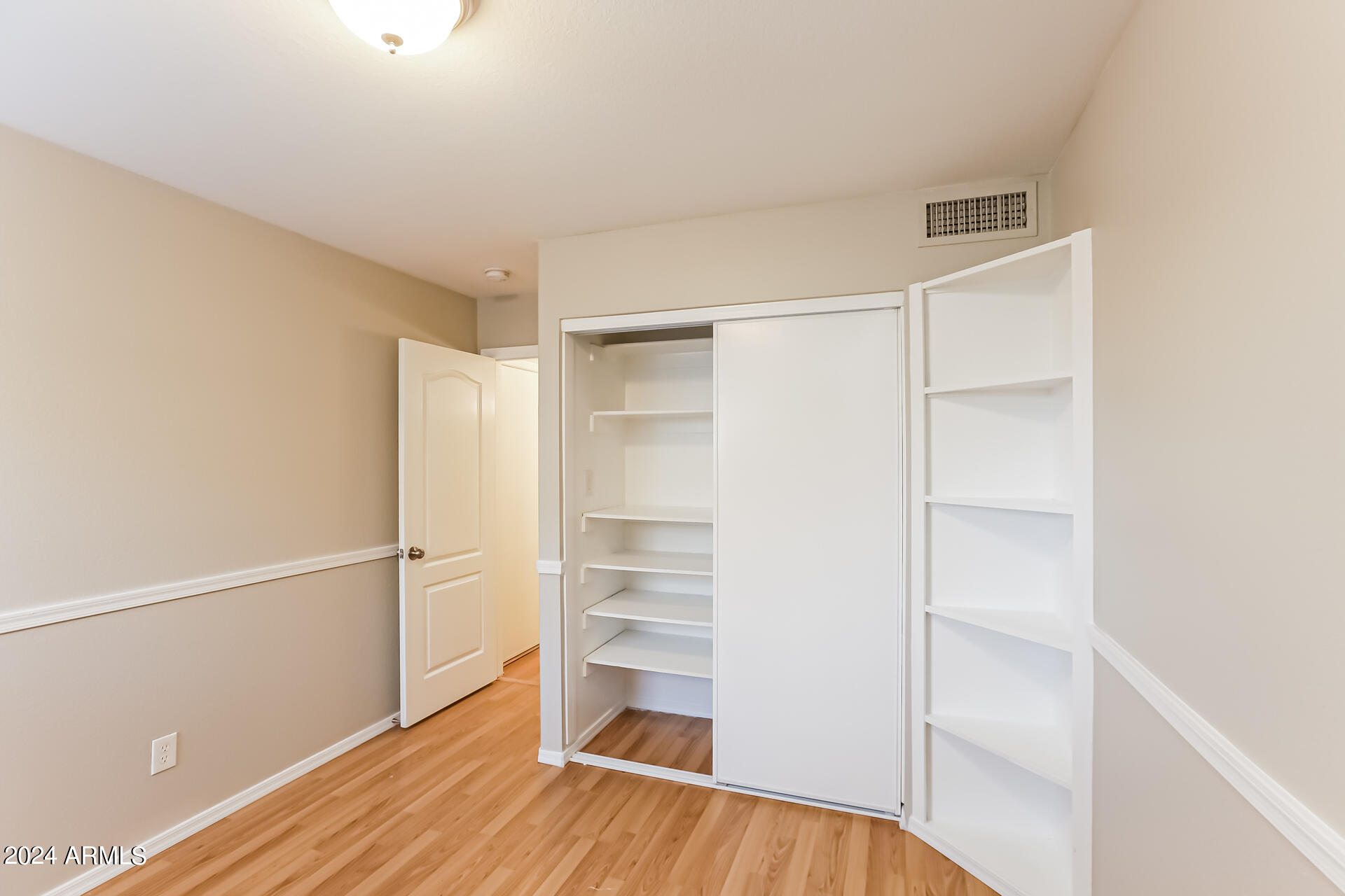 2167 E ARABIAN Drive