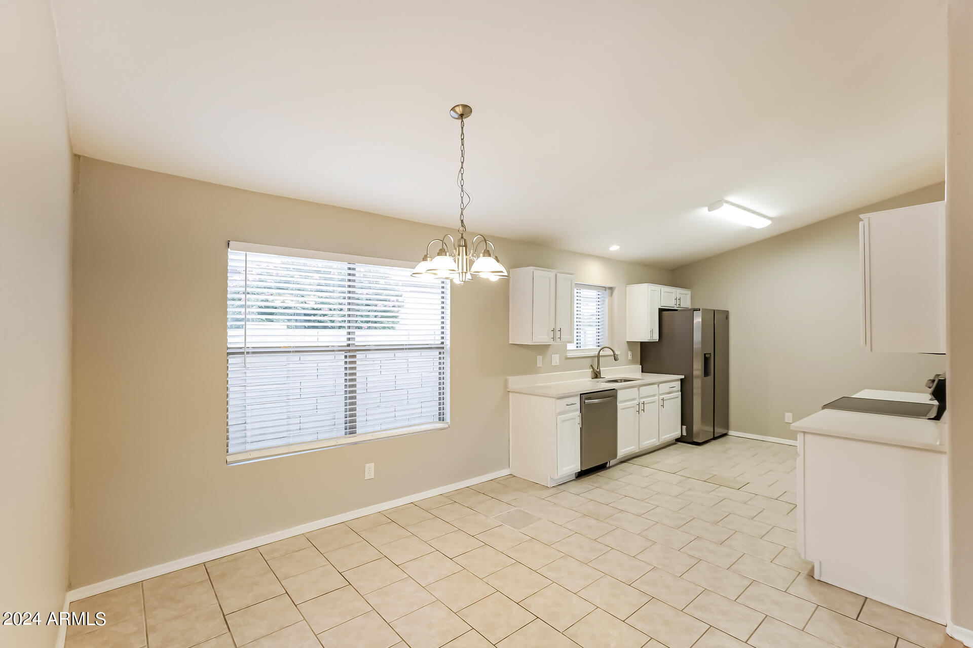 2167 E ARABIAN Drive