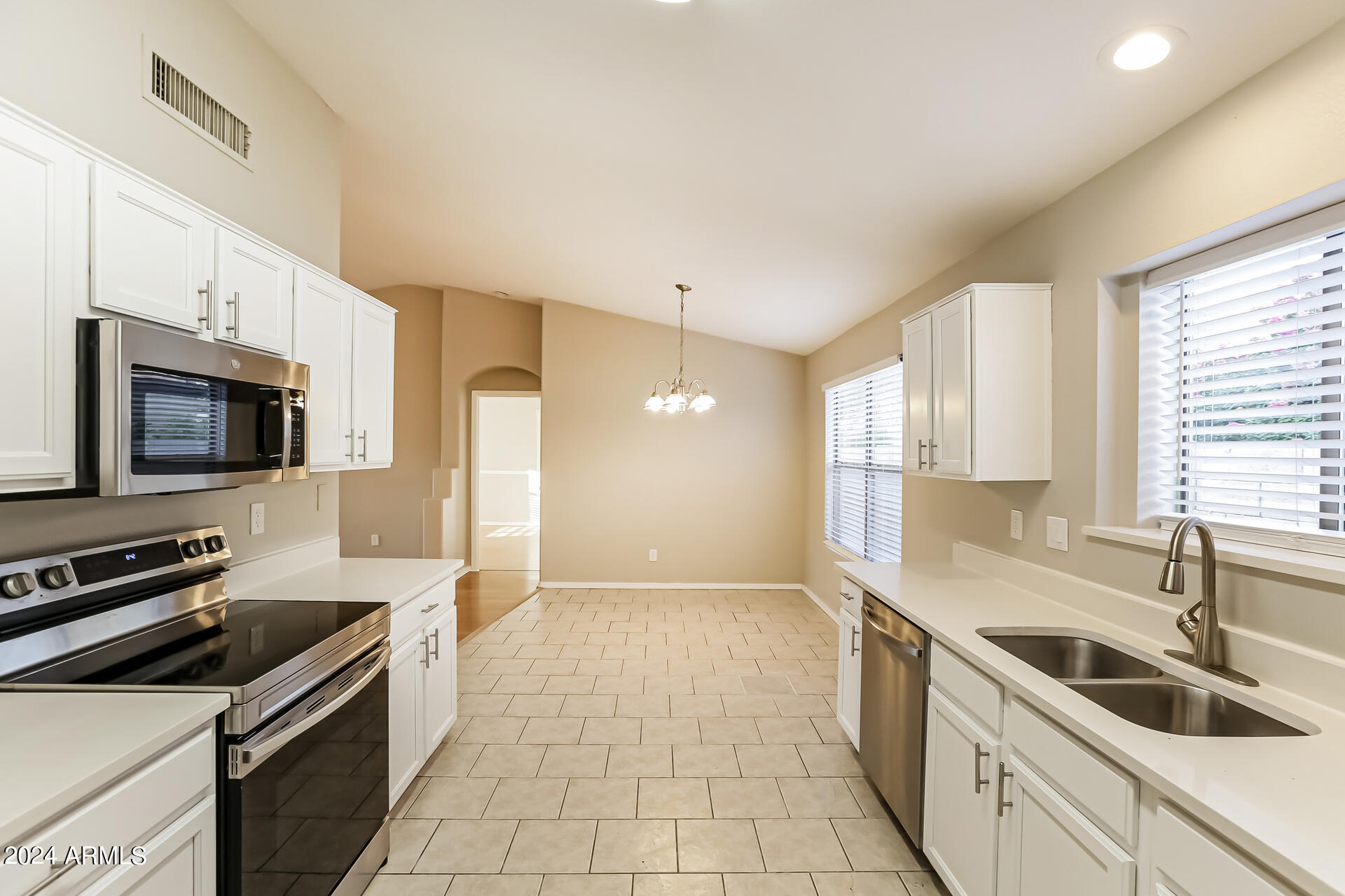 2167 E ARABIAN Drive