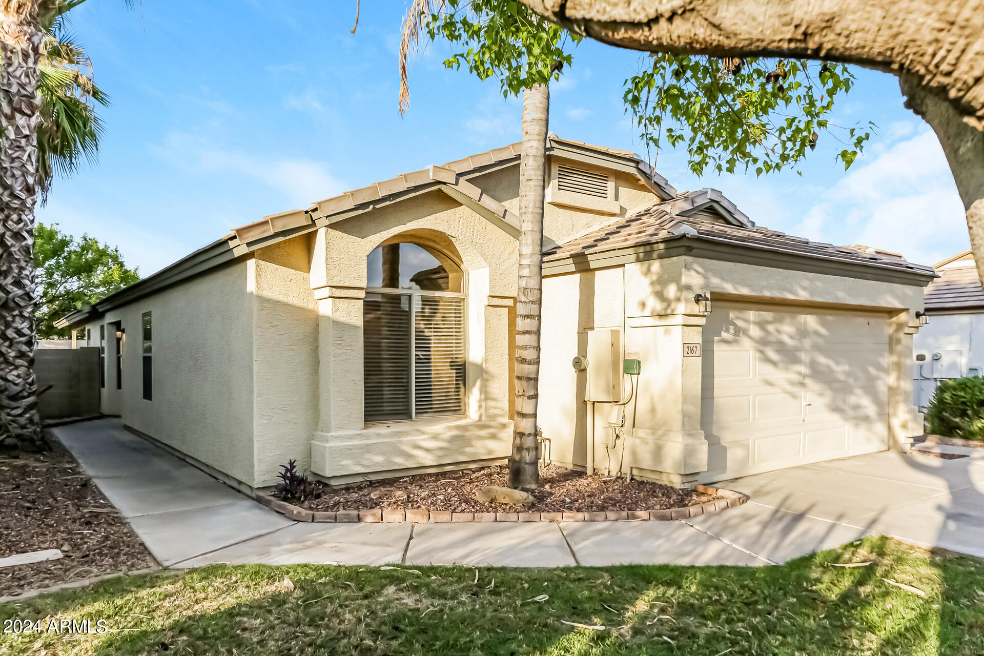 2167 E ARABIAN Drive