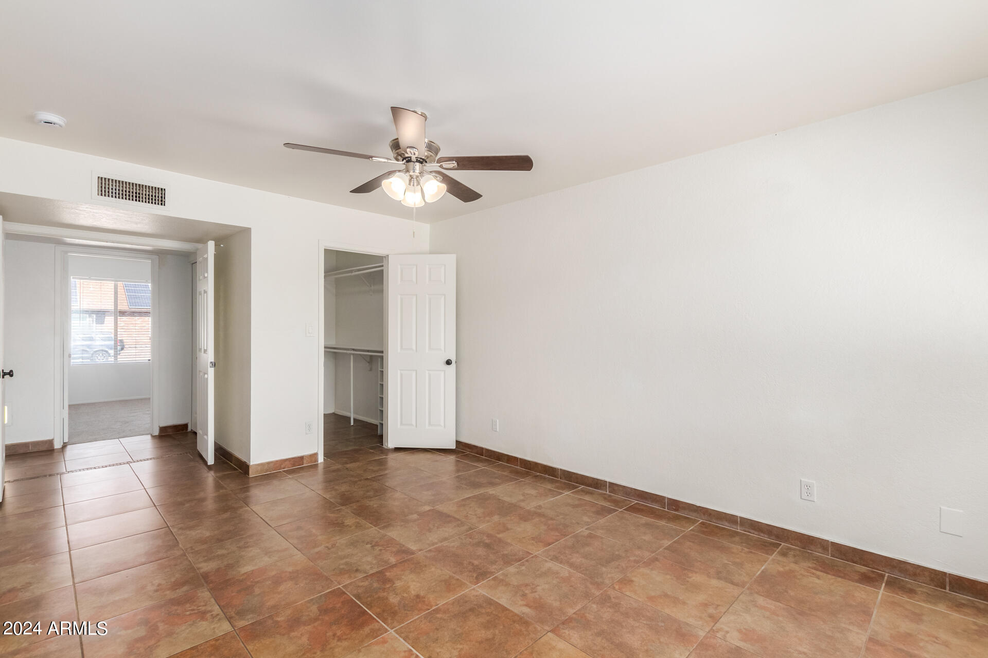 6209 W SUNNYSIDE Drive