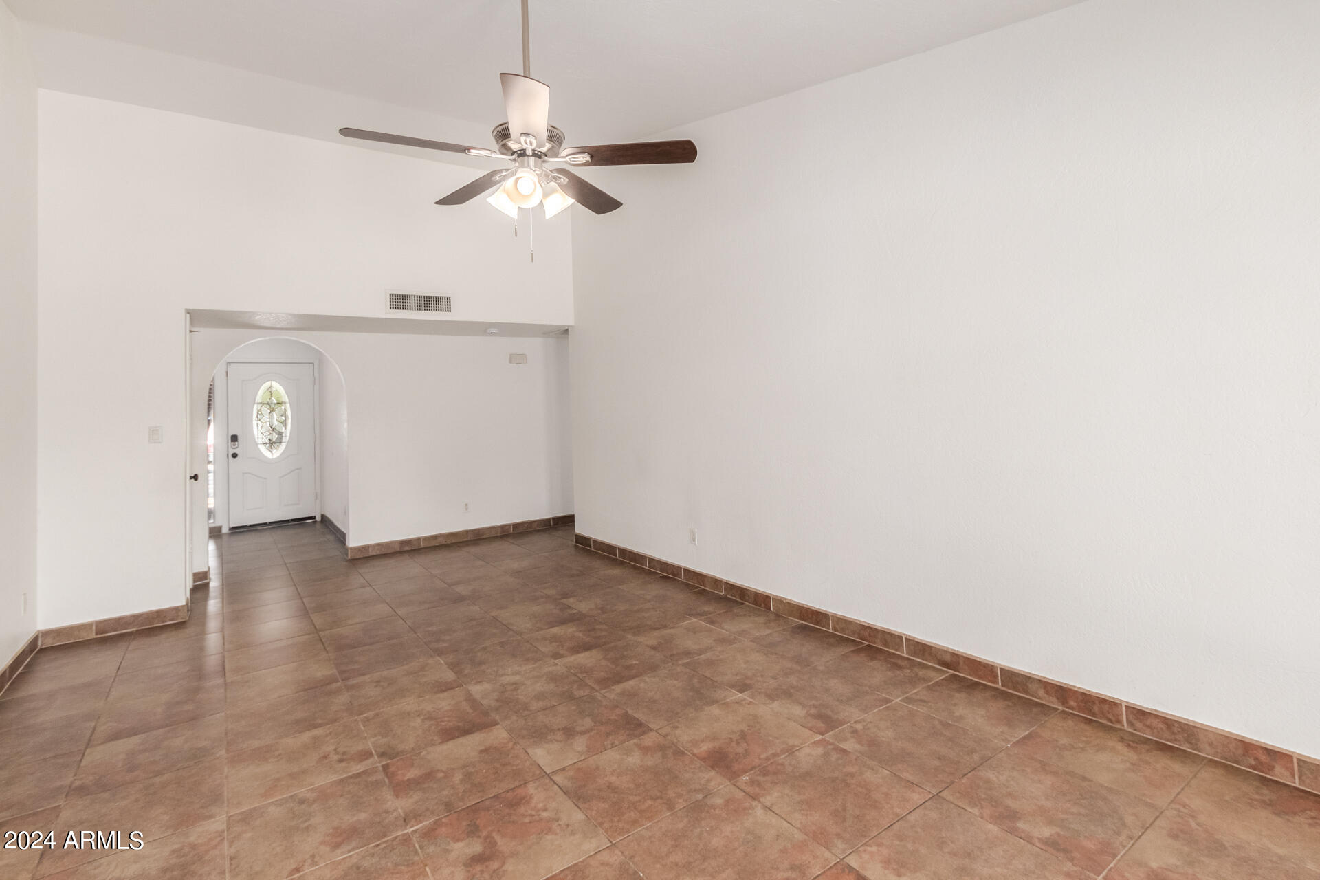 6209 W SUNNYSIDE Drive