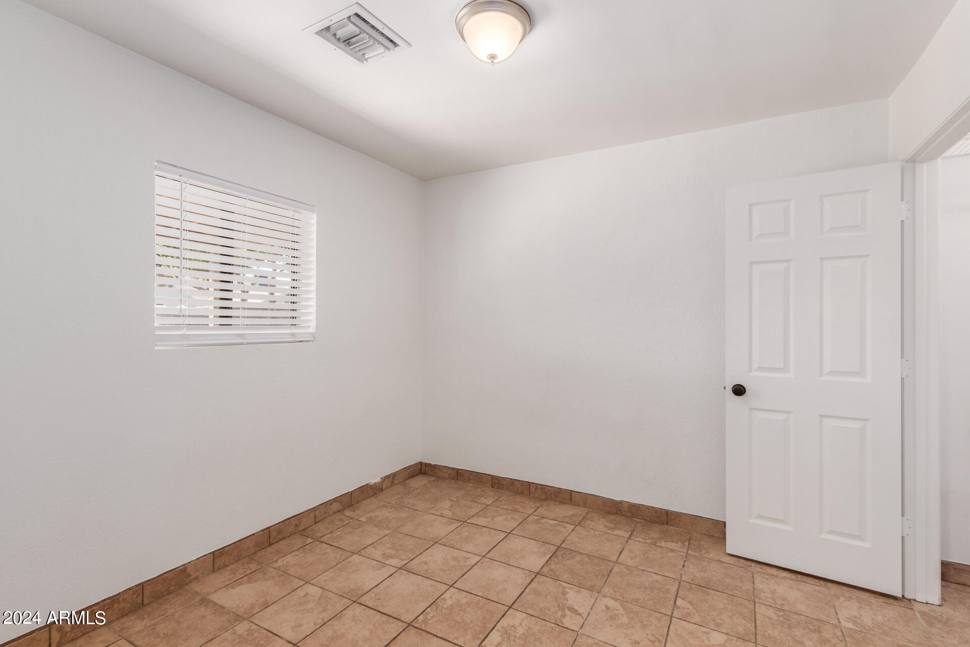 6209 W SUNNYSIDE Drive