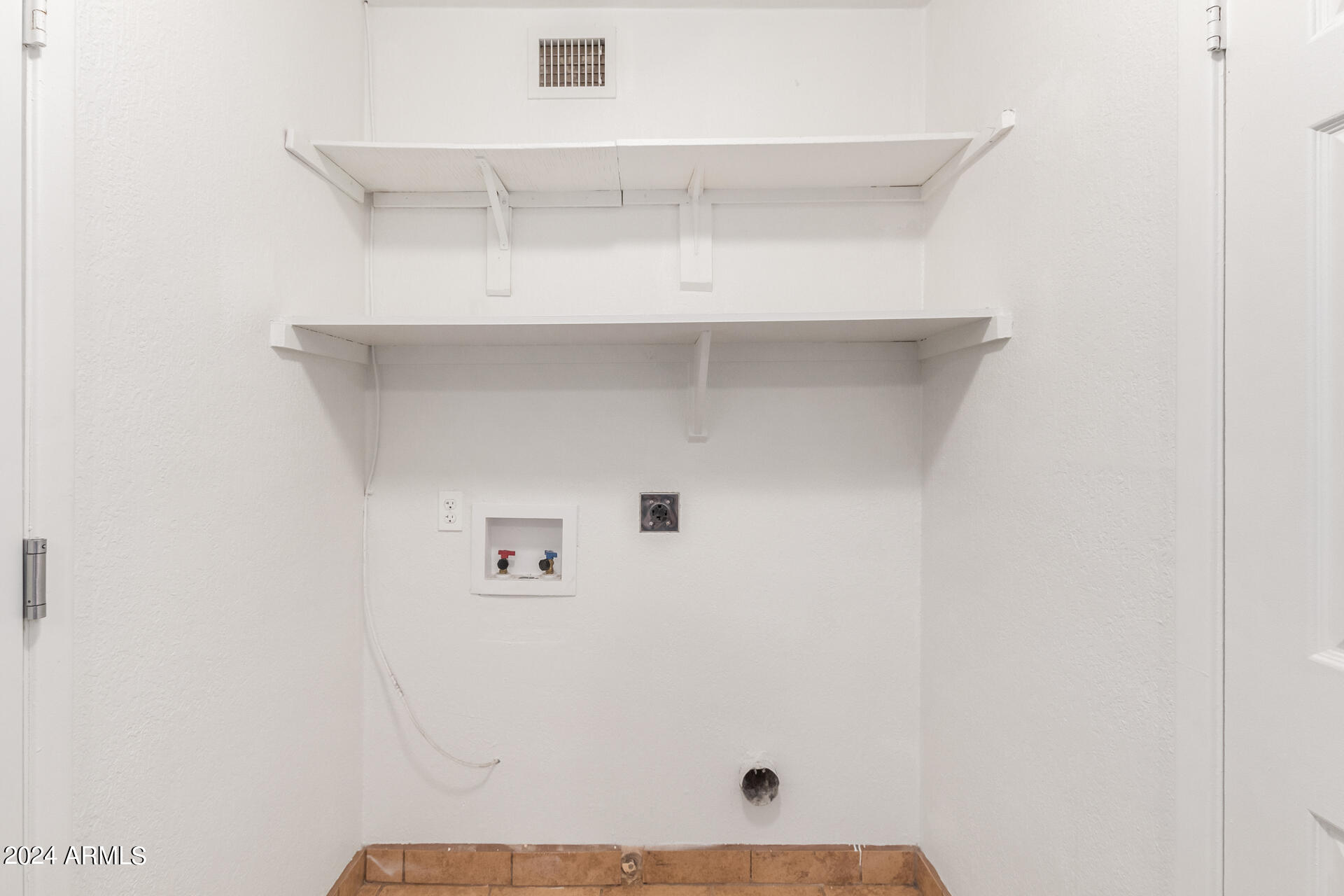 6209 W SUNNYSIDE Drive