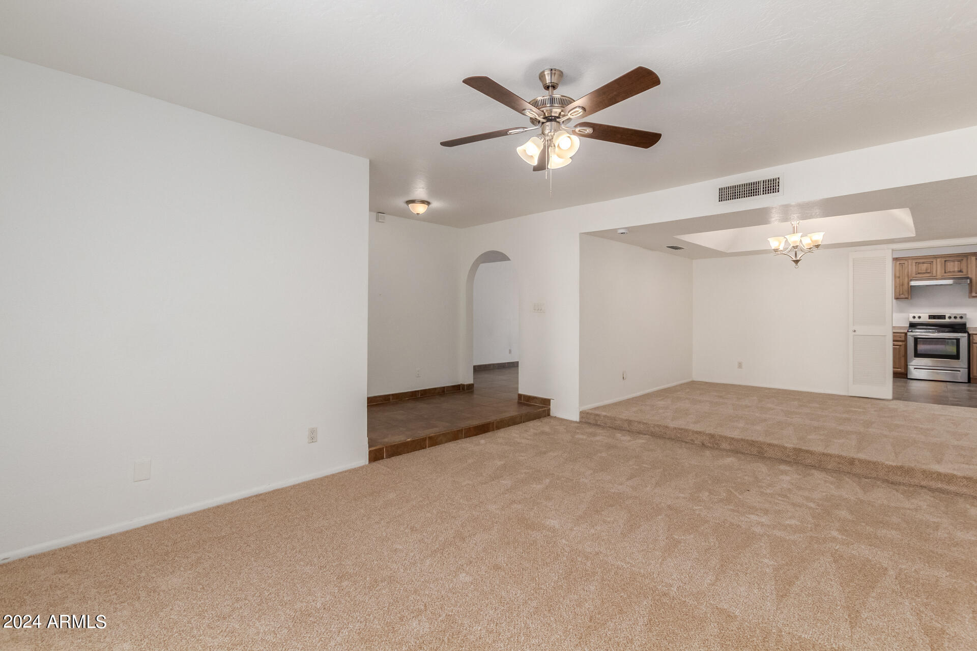 6209 W SUNNYSIDE Drive