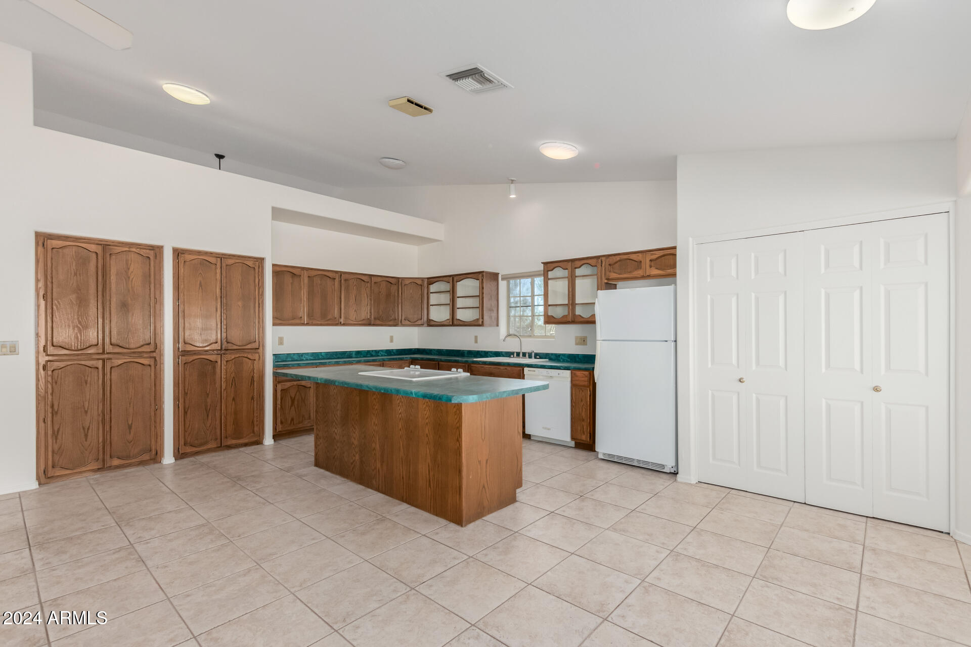 2286 W MOON VISTA Street