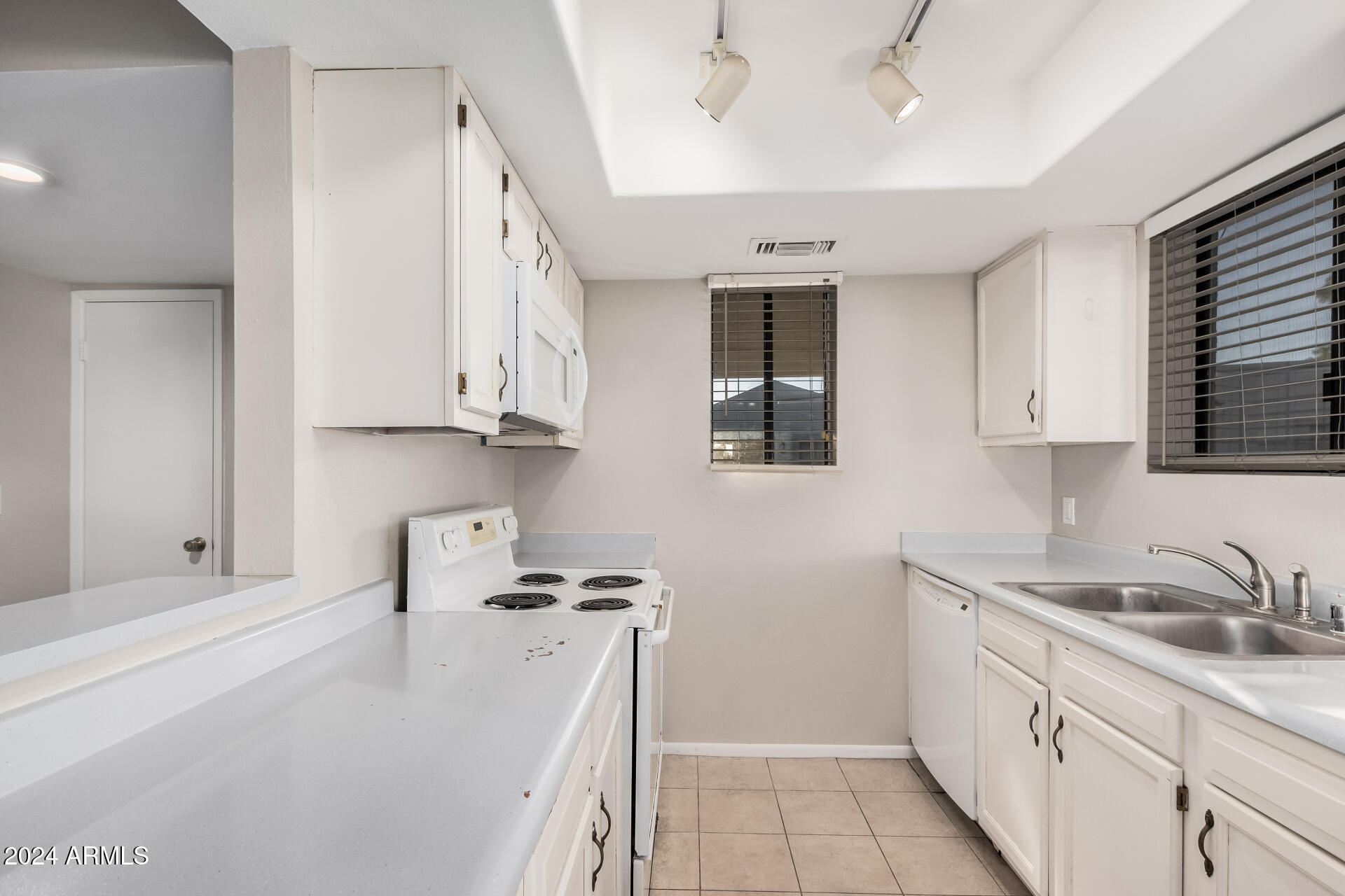 850 S RIVER Drive, 2069