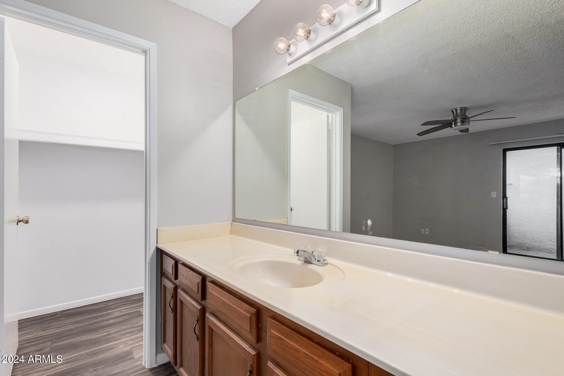 850 S RIVER Drive, 2069