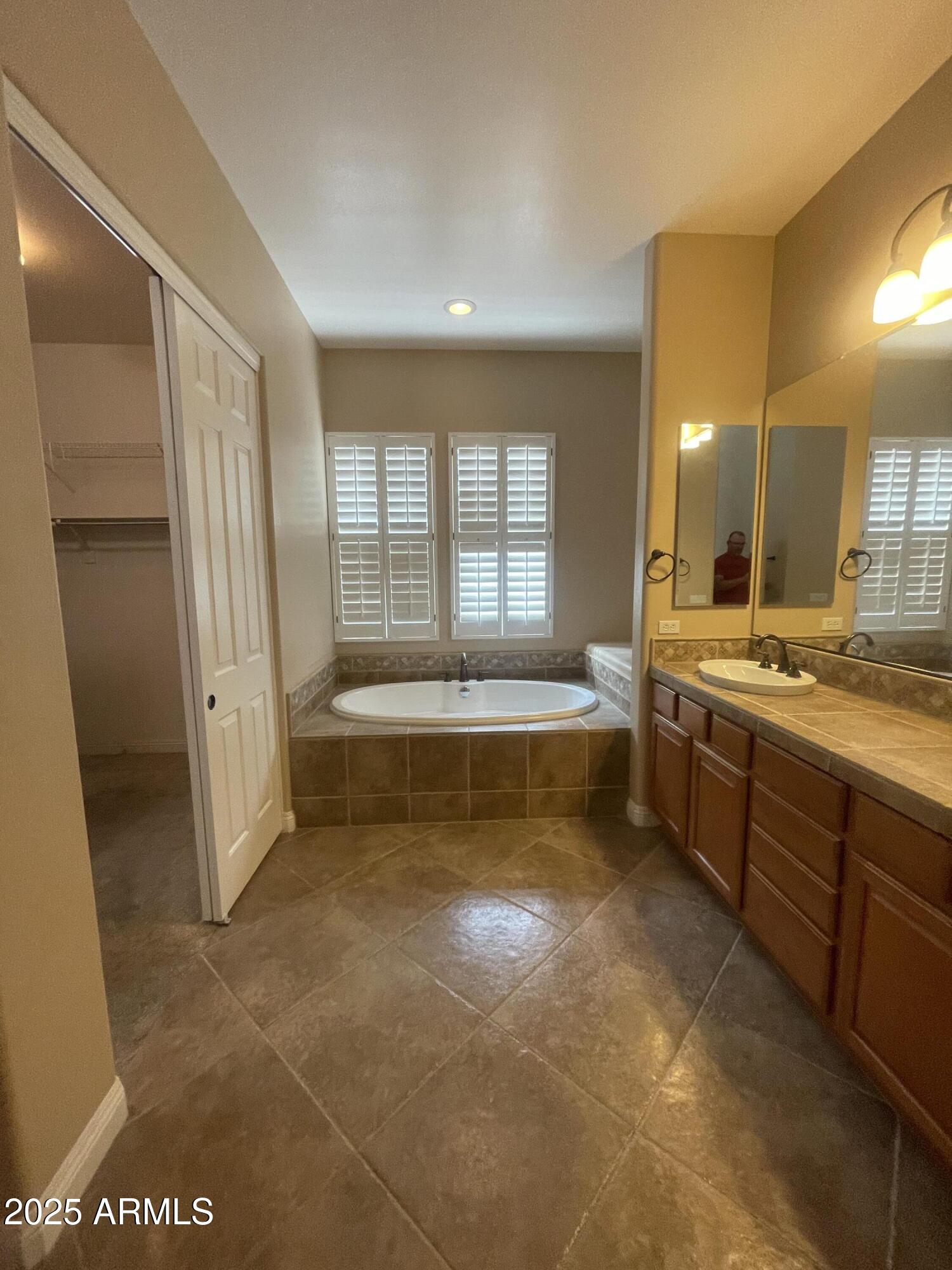 5518 W YEARLING Road