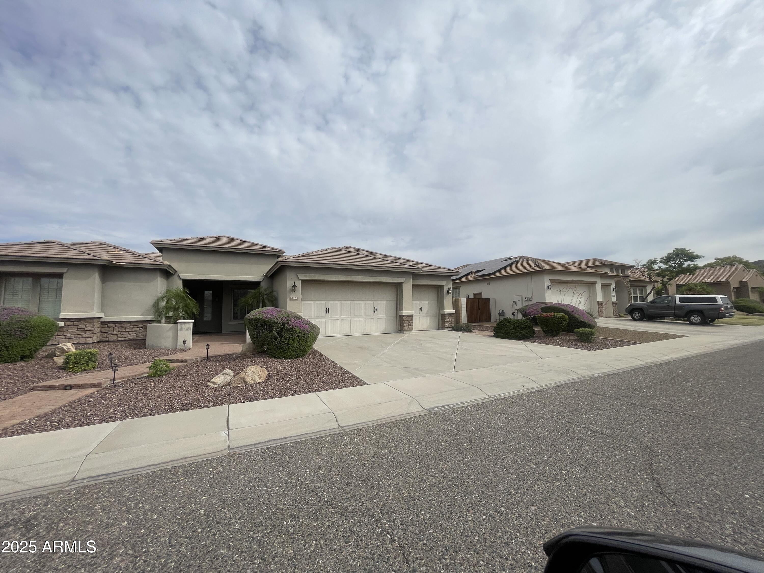 5518 W YEARLING Road