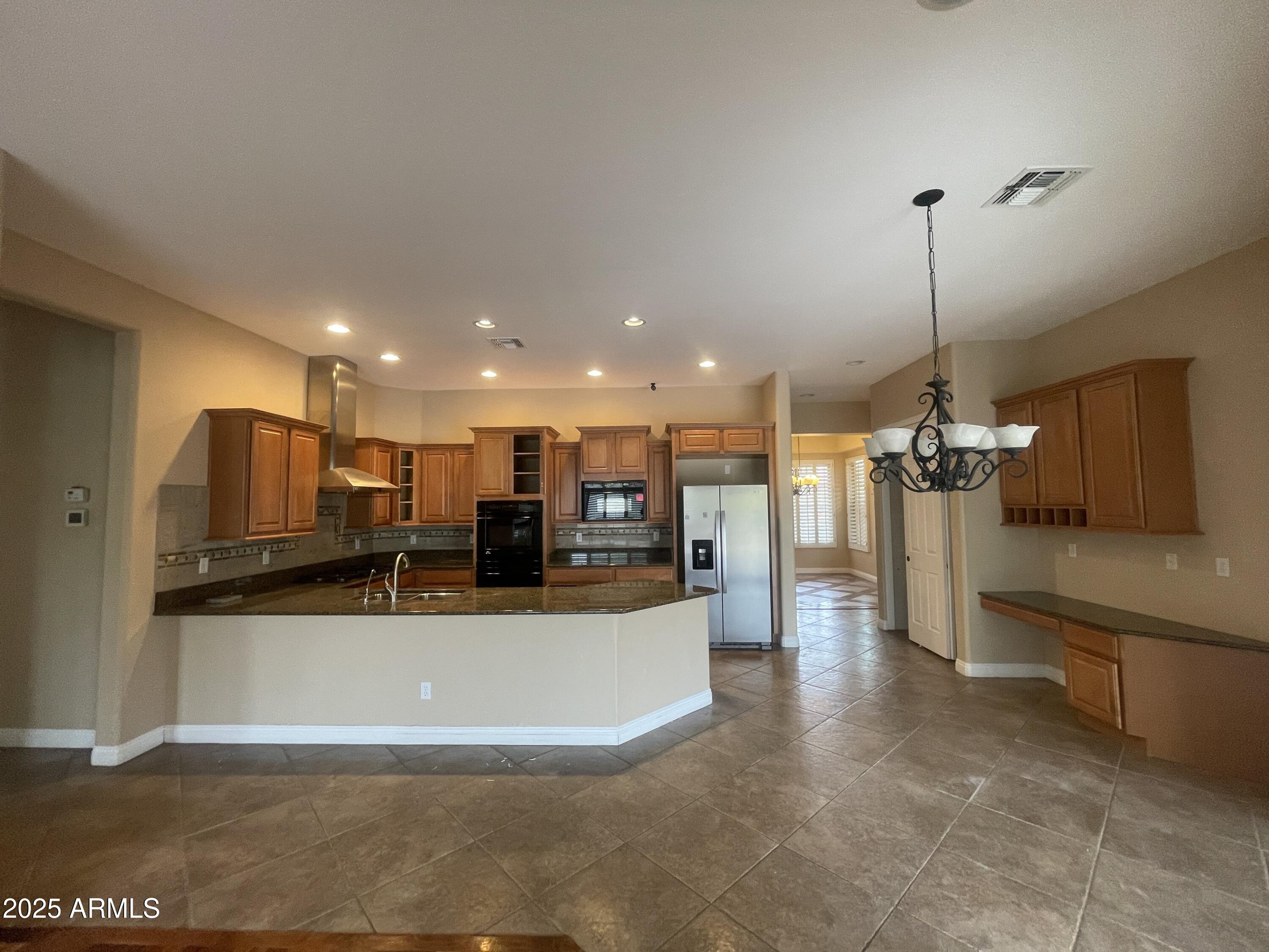 5518 W YEARLING Road