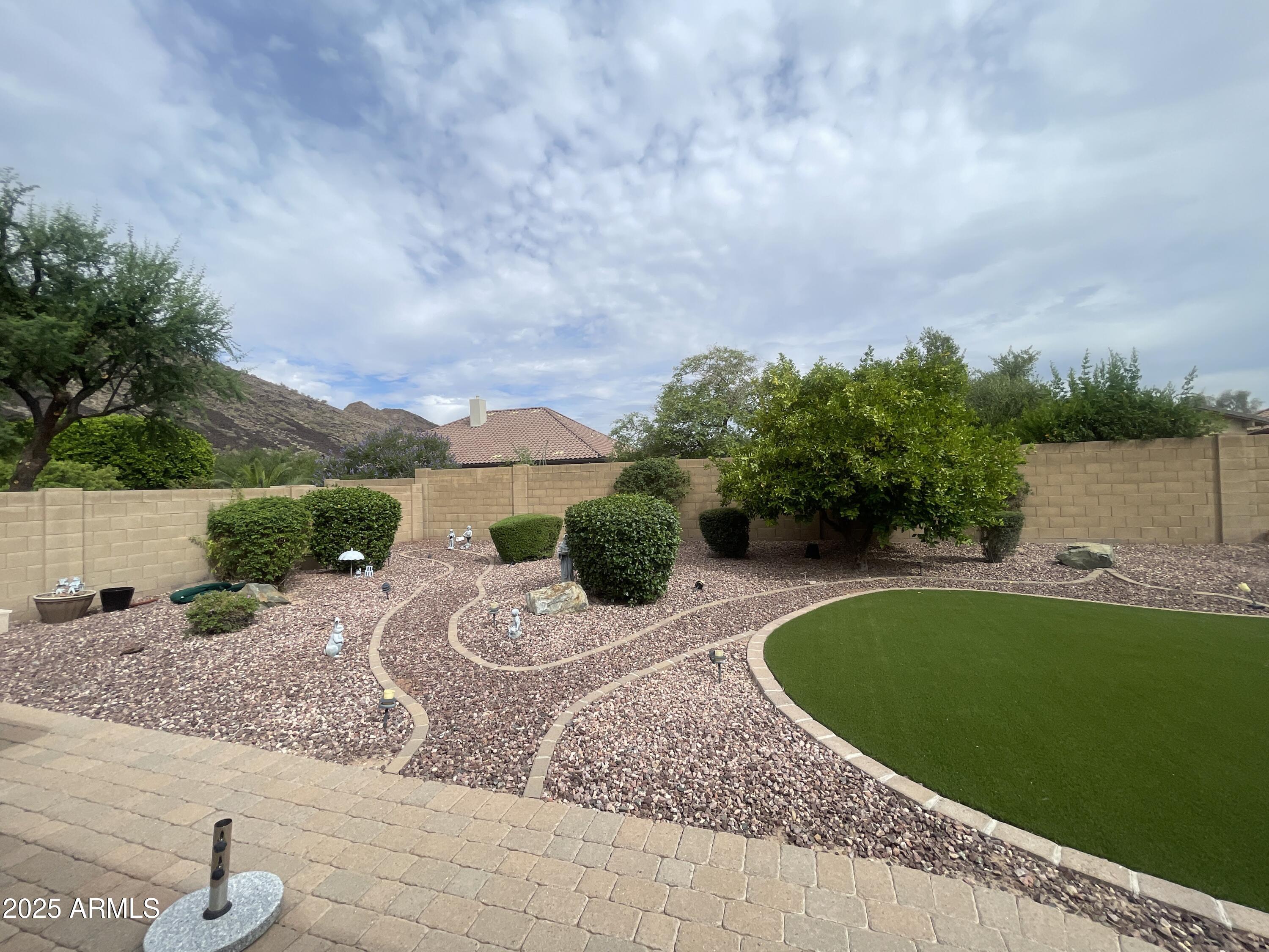 5518 W YEARLING Road