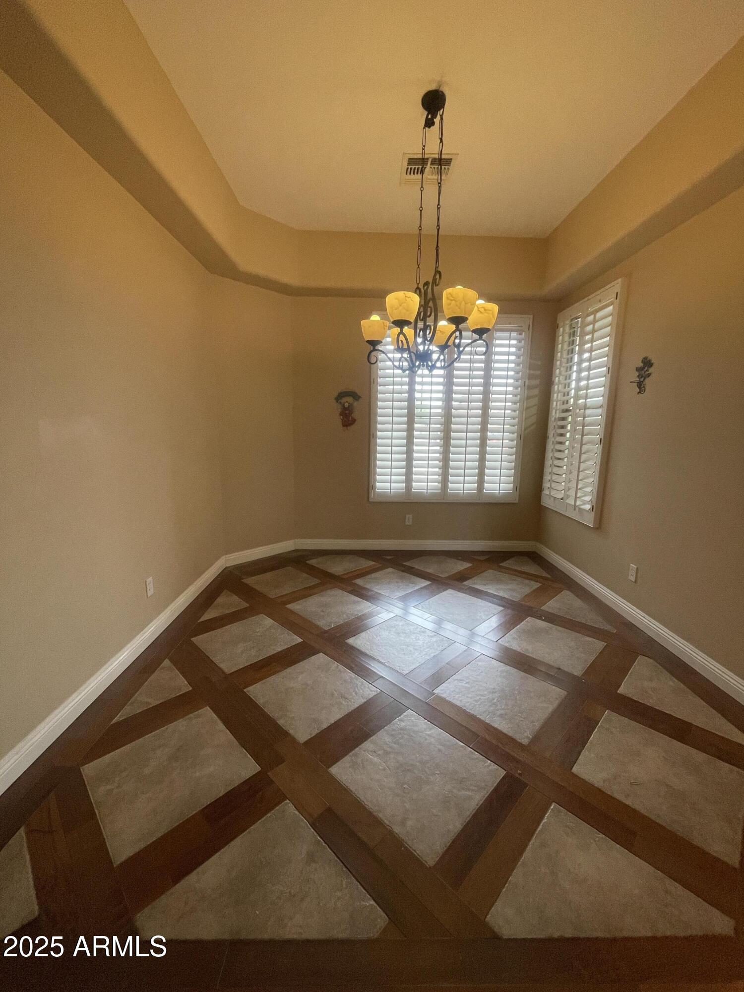 5518 W YEARLING Road