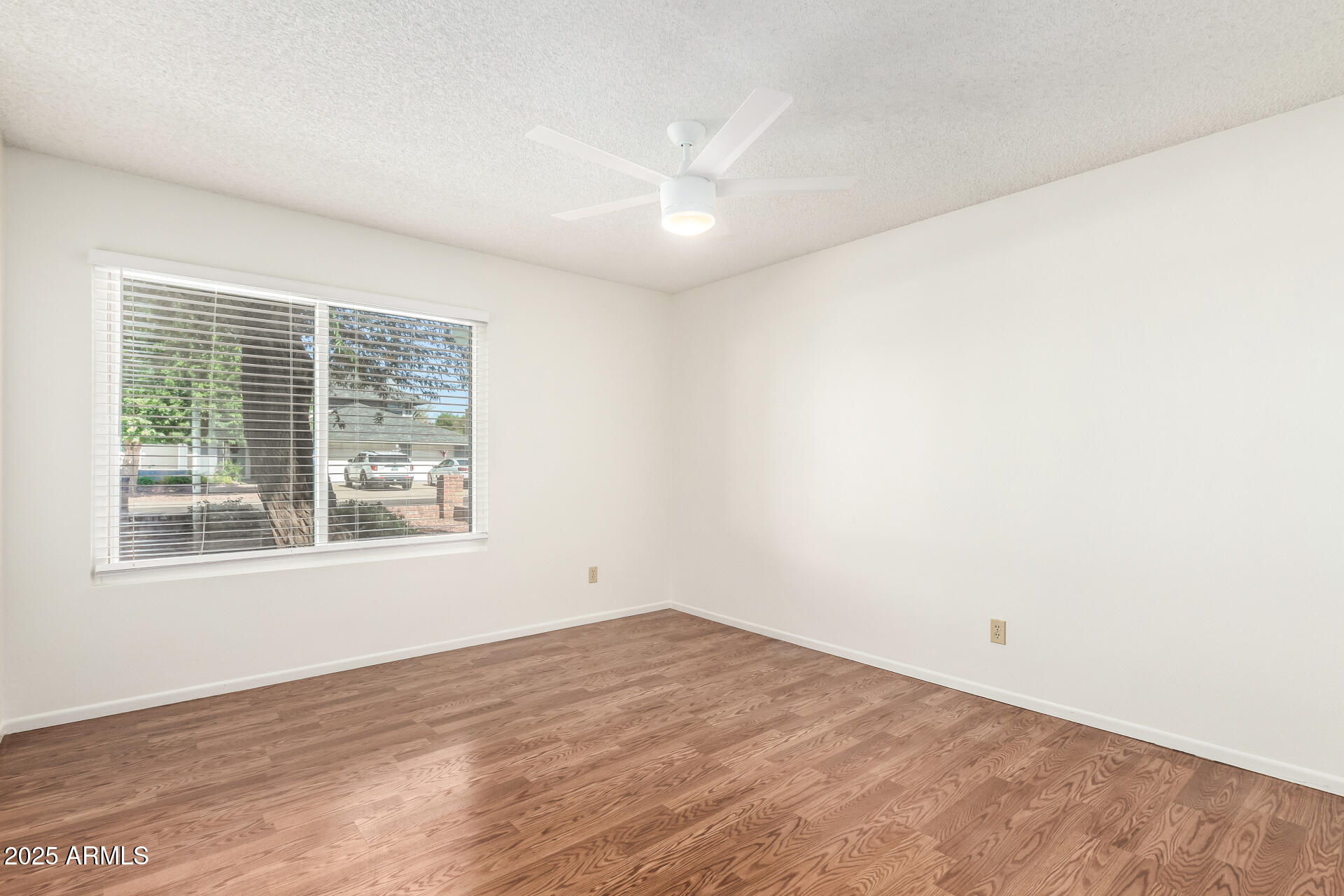 6415 W POINSETTIA Drive