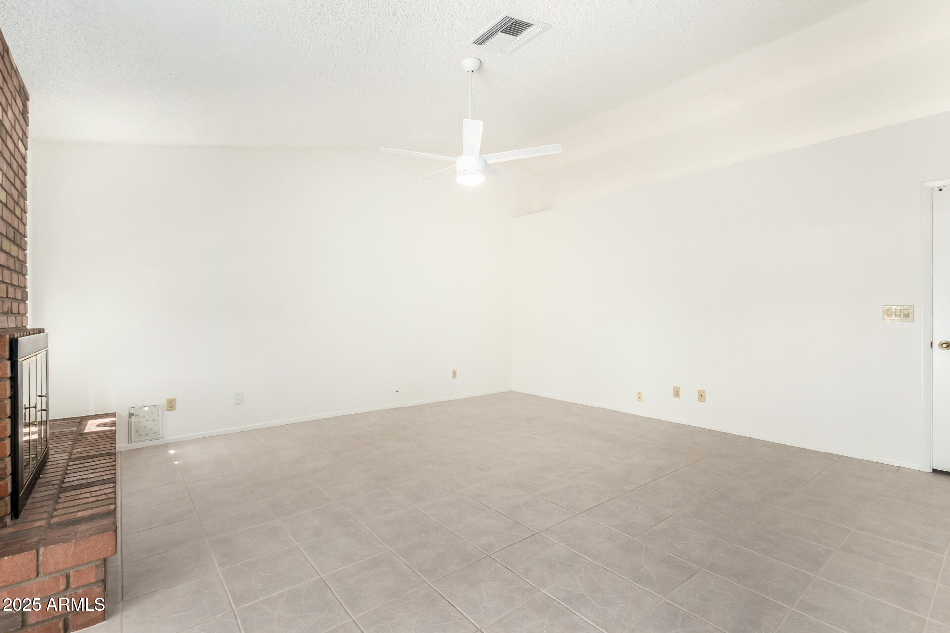 6415 W POINSETTIA Drive