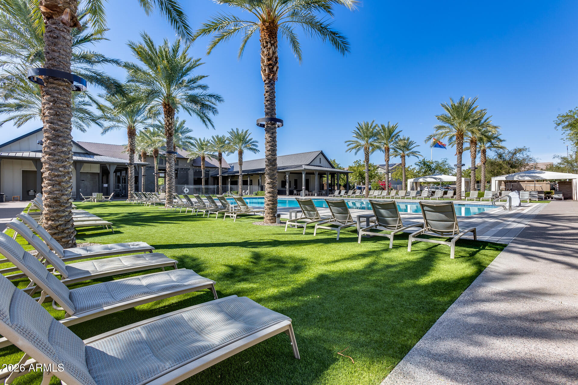 1912 W KINFIELD Trail