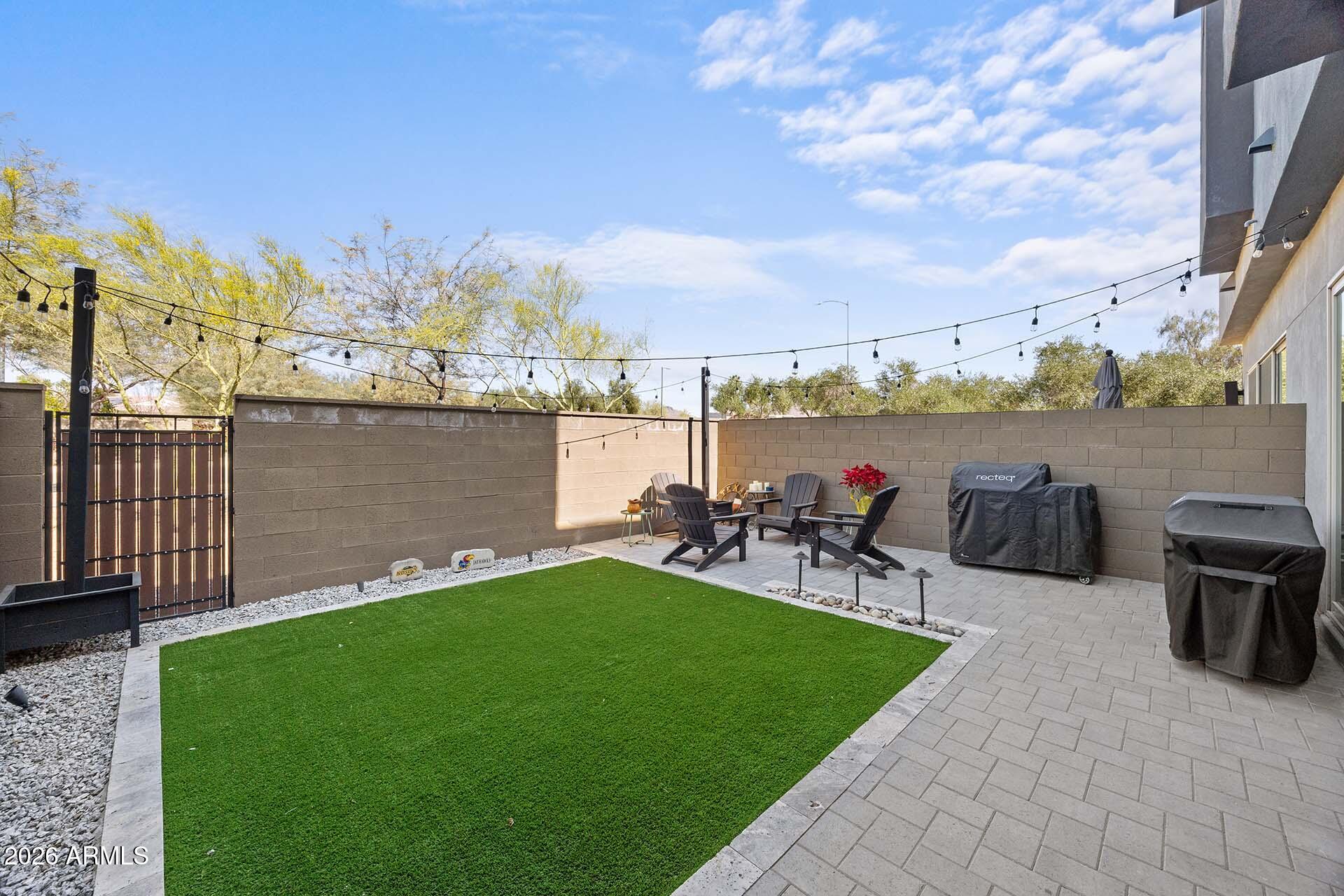 1912 W KINFIELD Trail