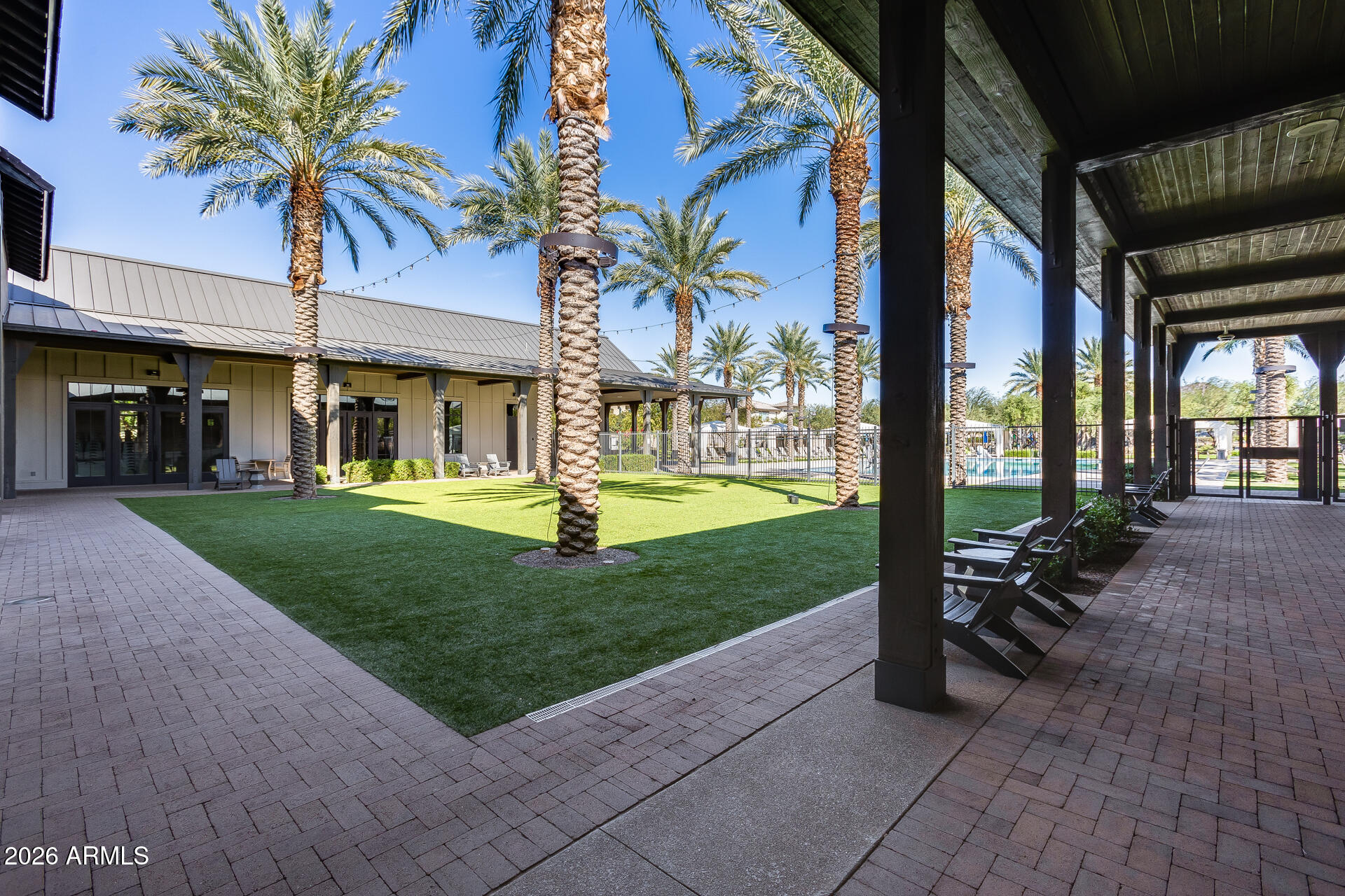 1912 W KINFIELD Trail