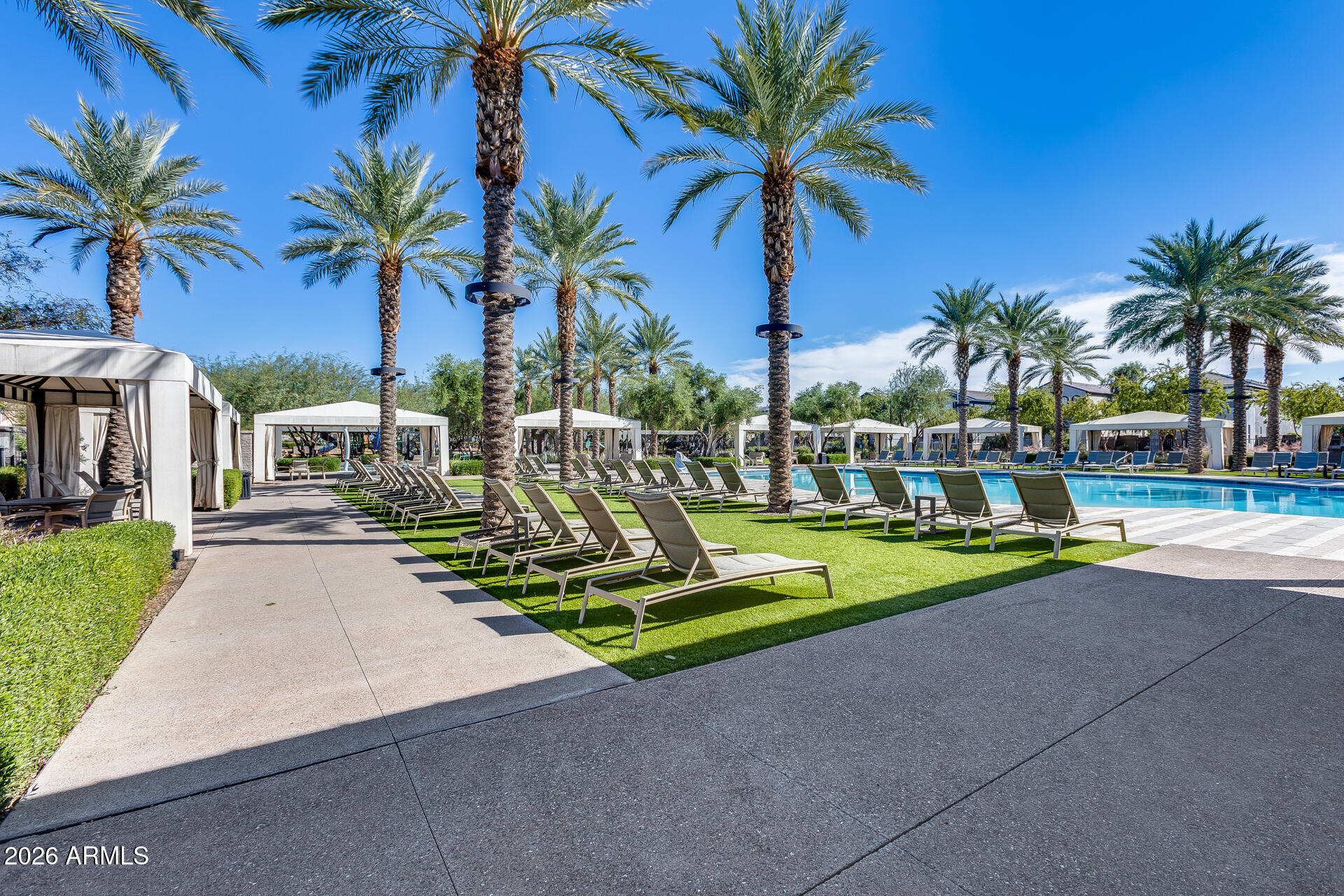 1912 W KINFIELD Trail