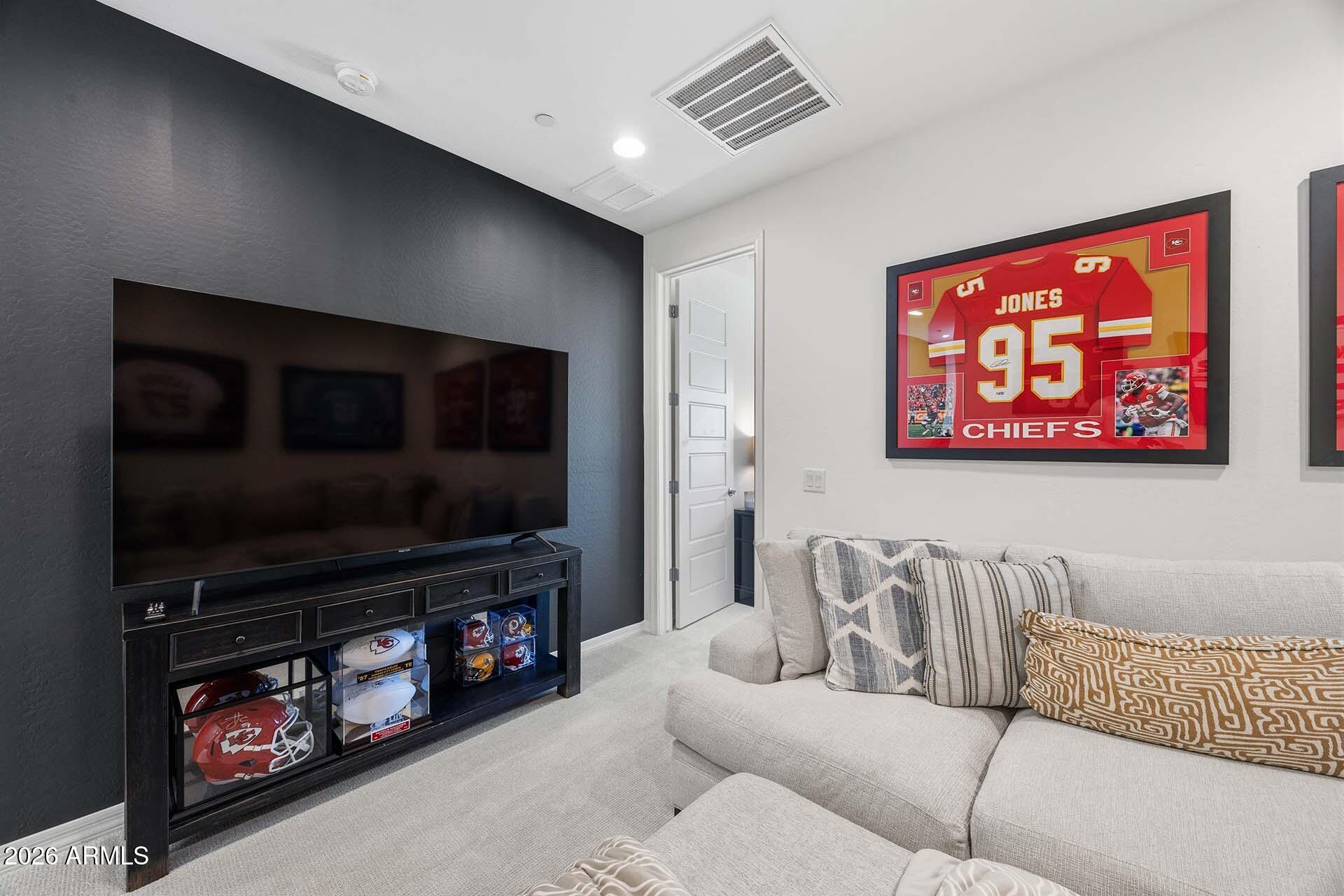 1912 W KINFIELD Trail