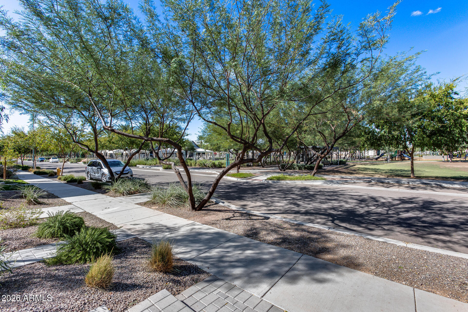 1912 W KINFIELD Trail