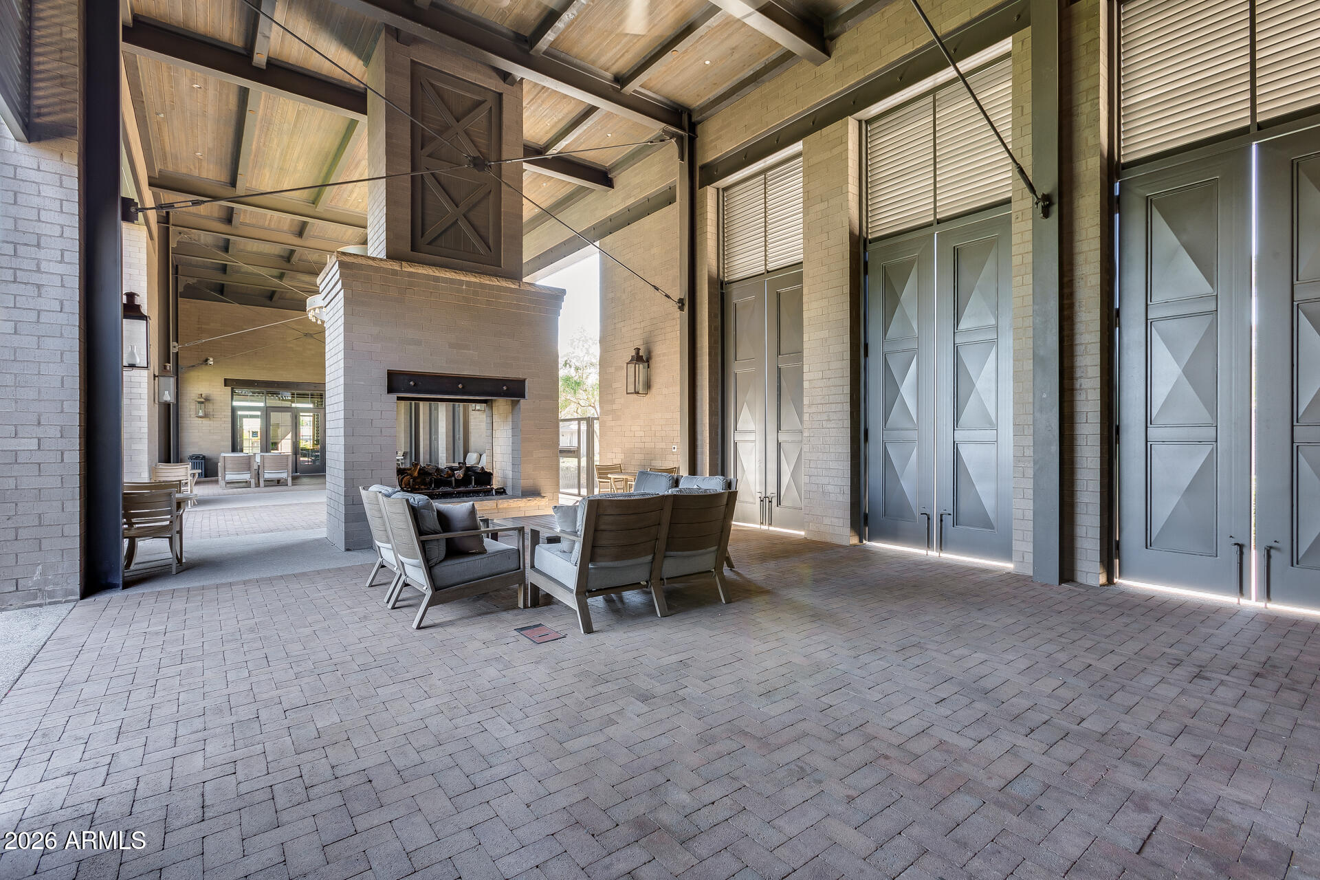 1912 W KINFIELD Trail