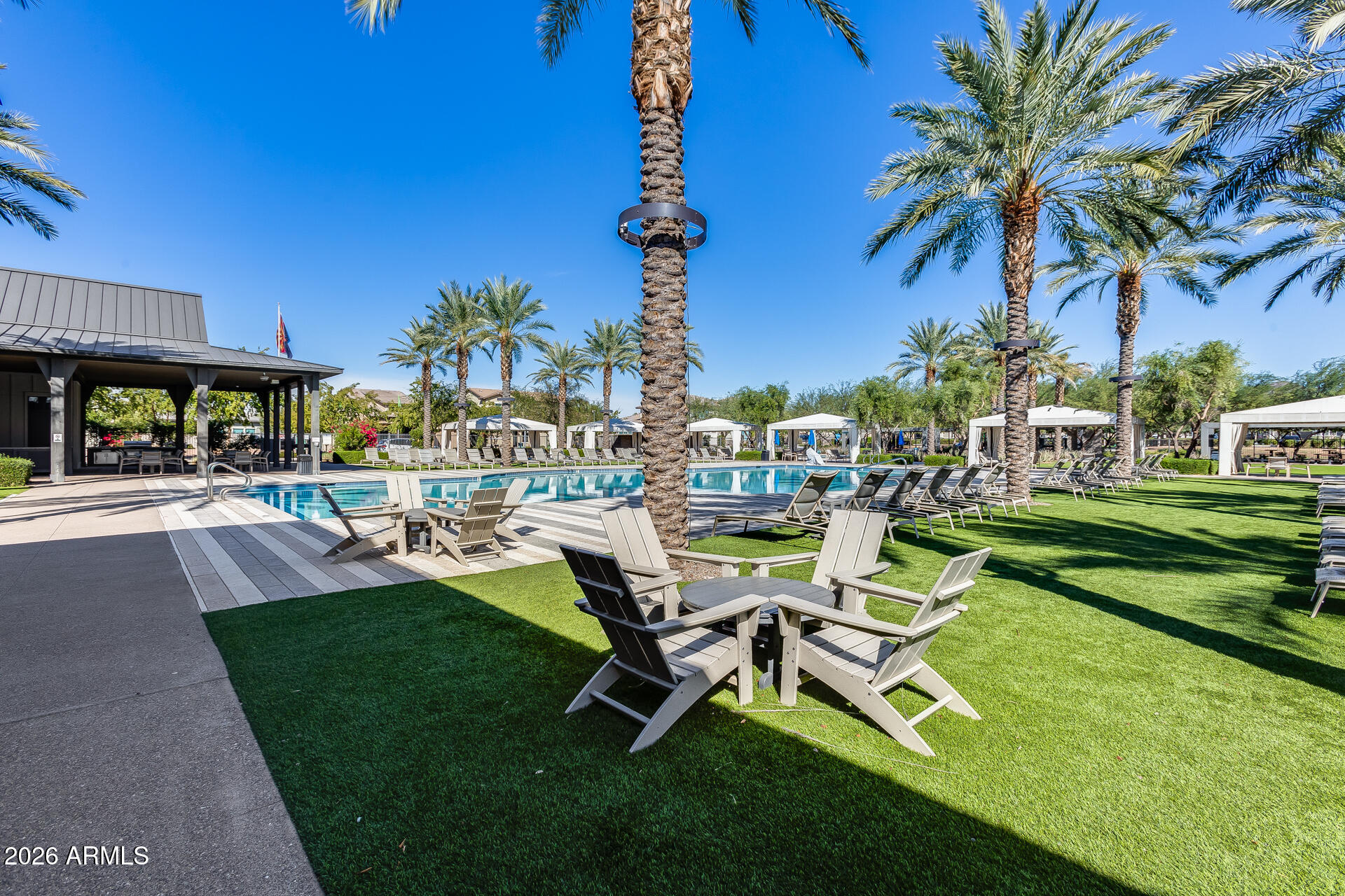 1912 W KINFIELD Trail