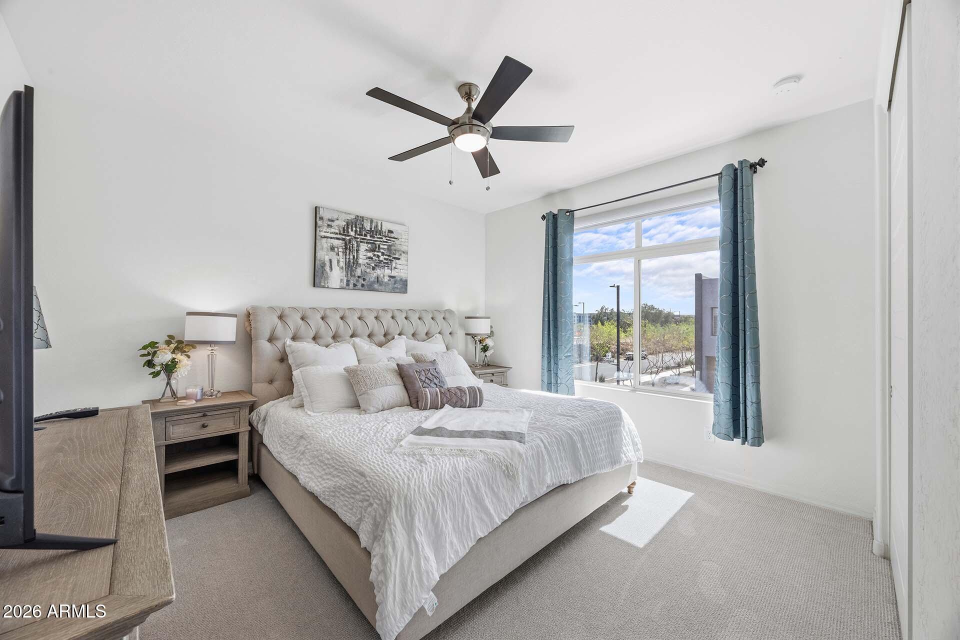 1912 W KINFIELD Trail