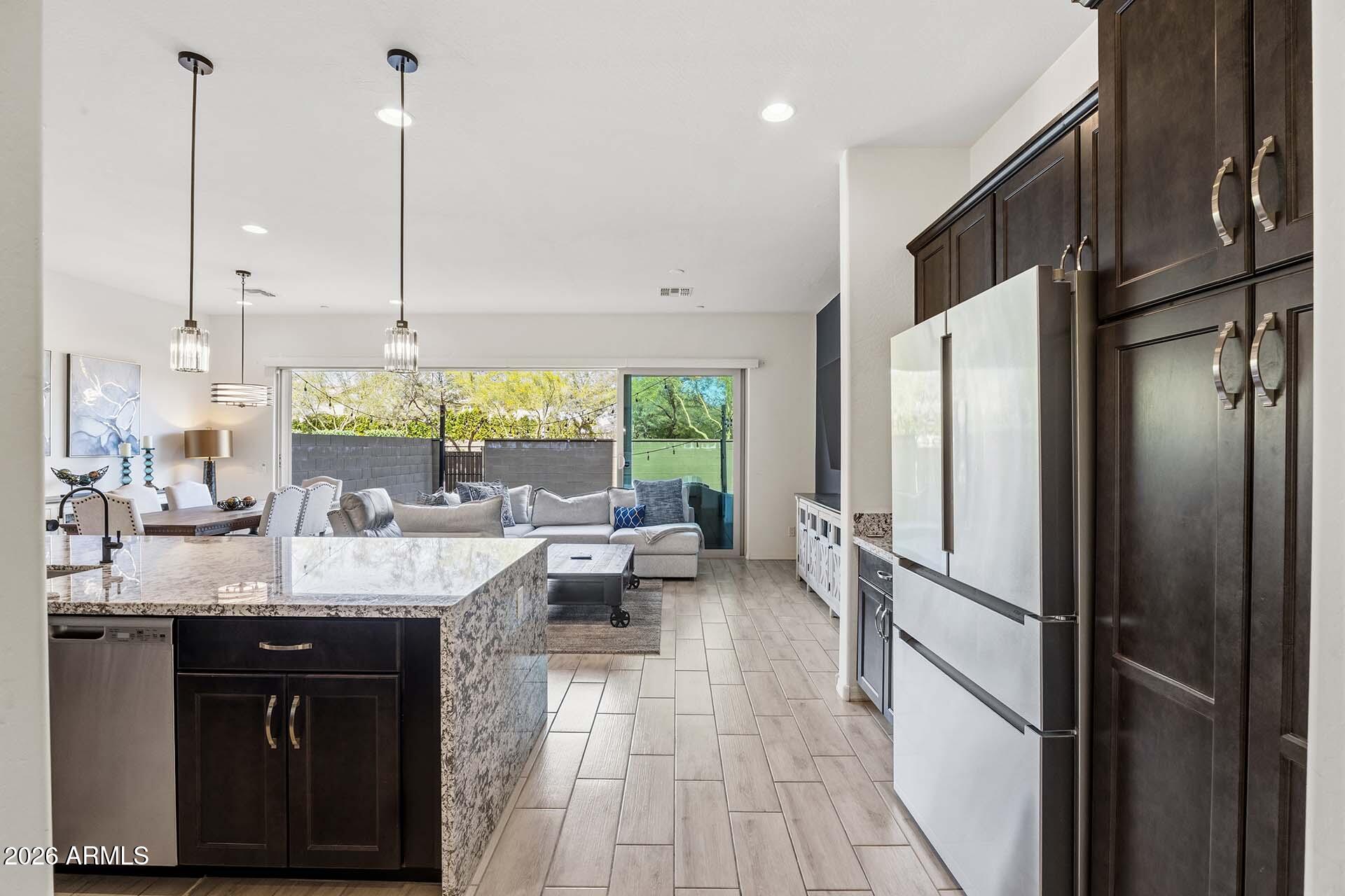 1912 W KINFIELD Trail