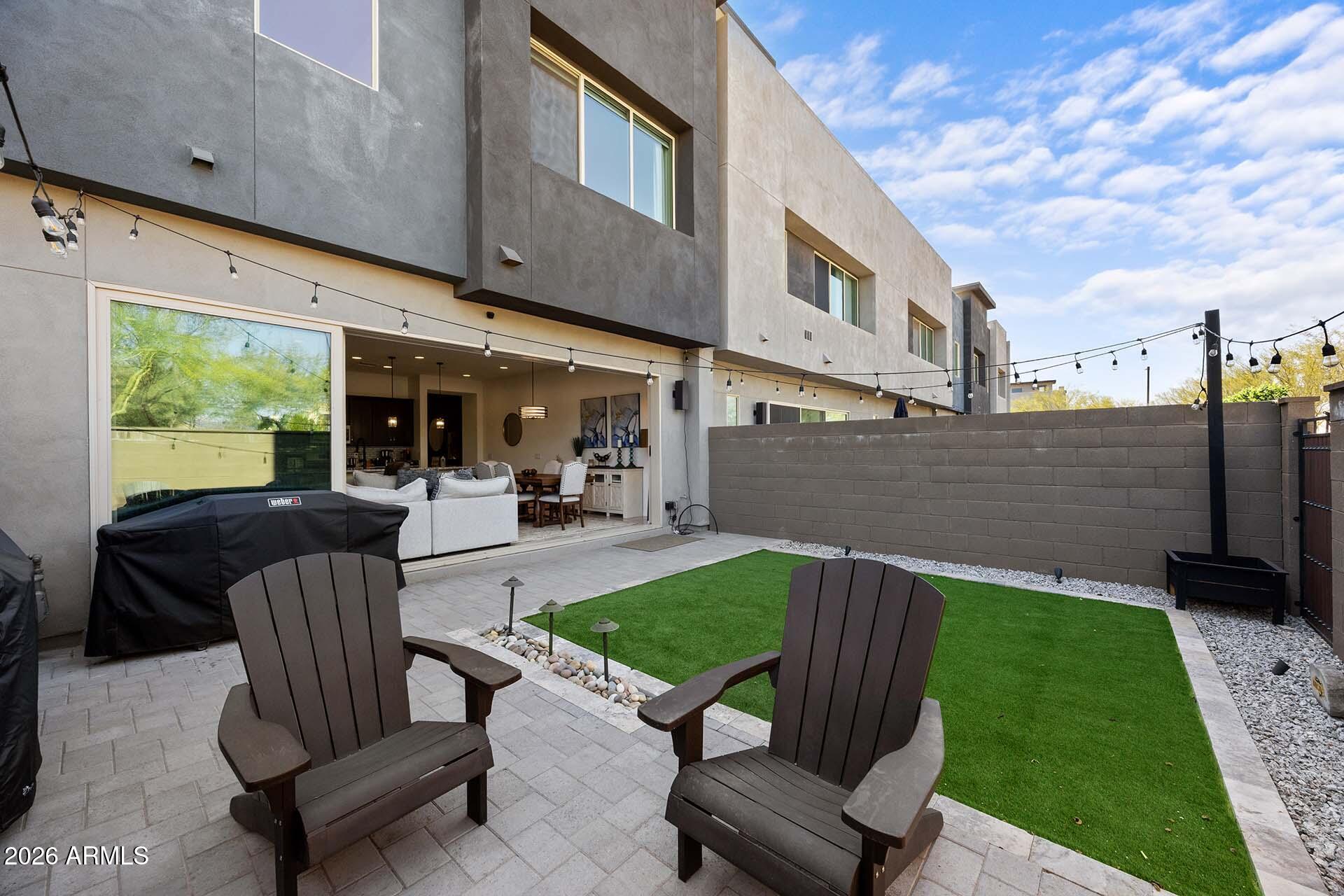 1912 W KINFIELD Trail