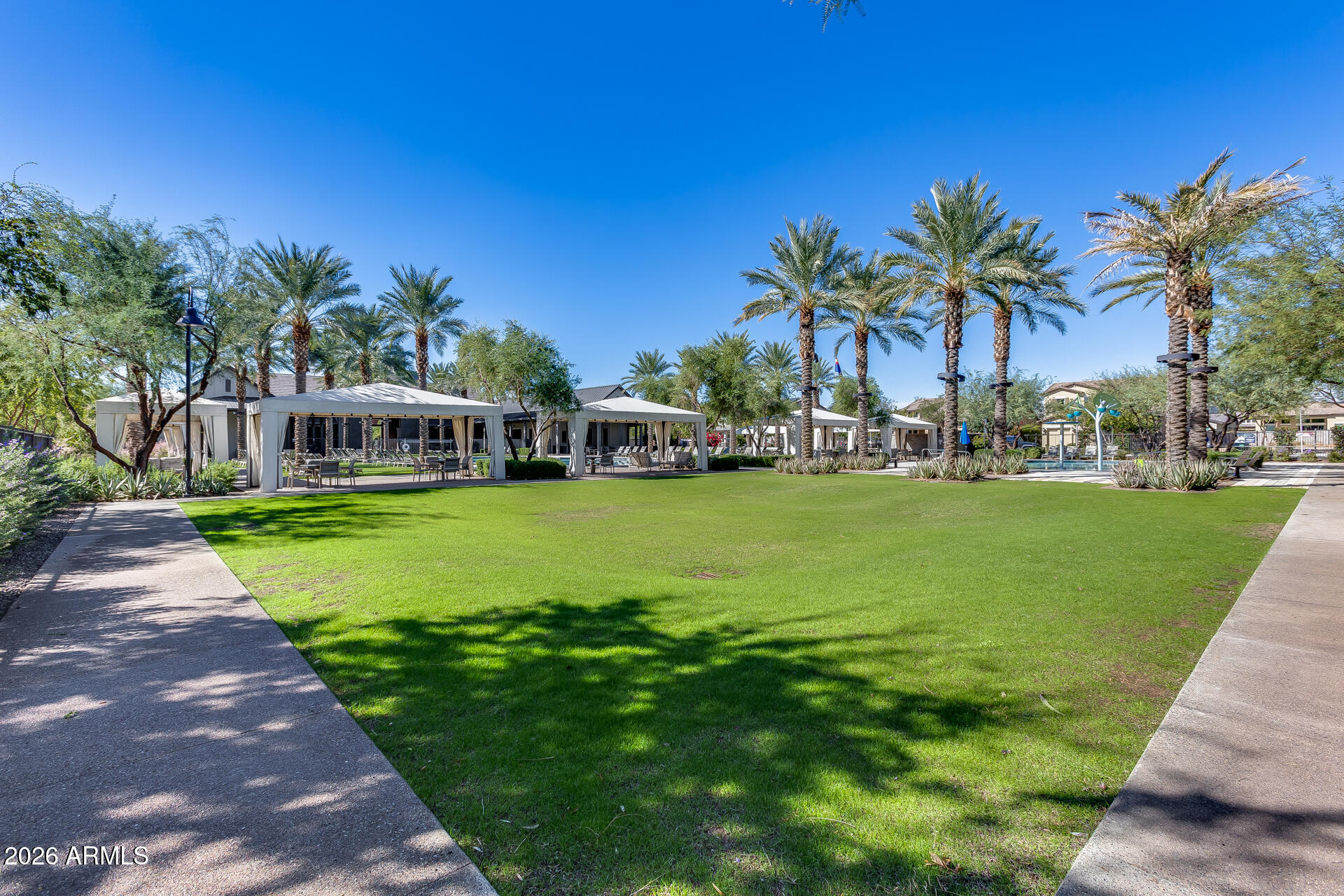 1912 W KINFIELD Trail