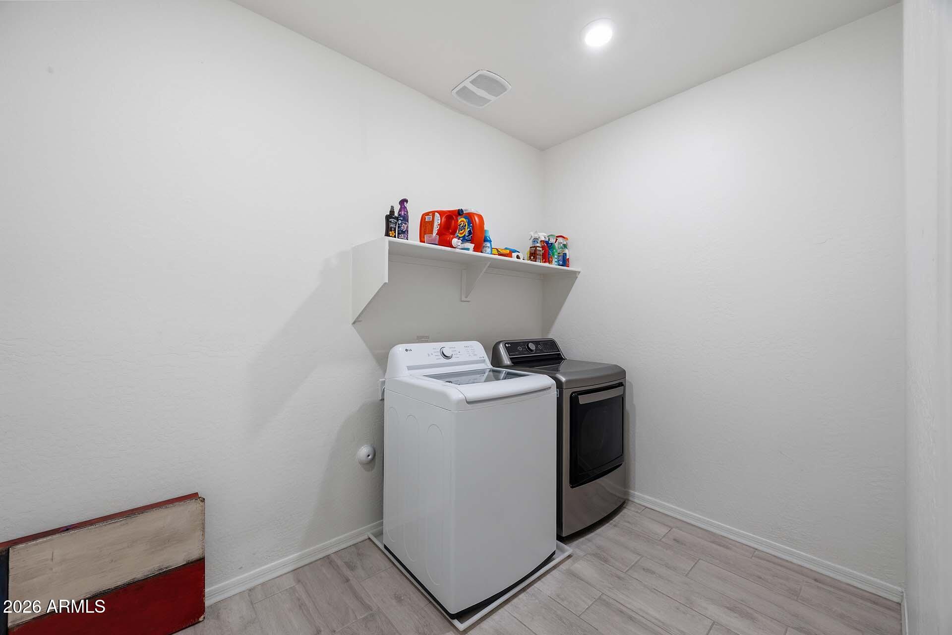 1912 W KINFIELD Trail